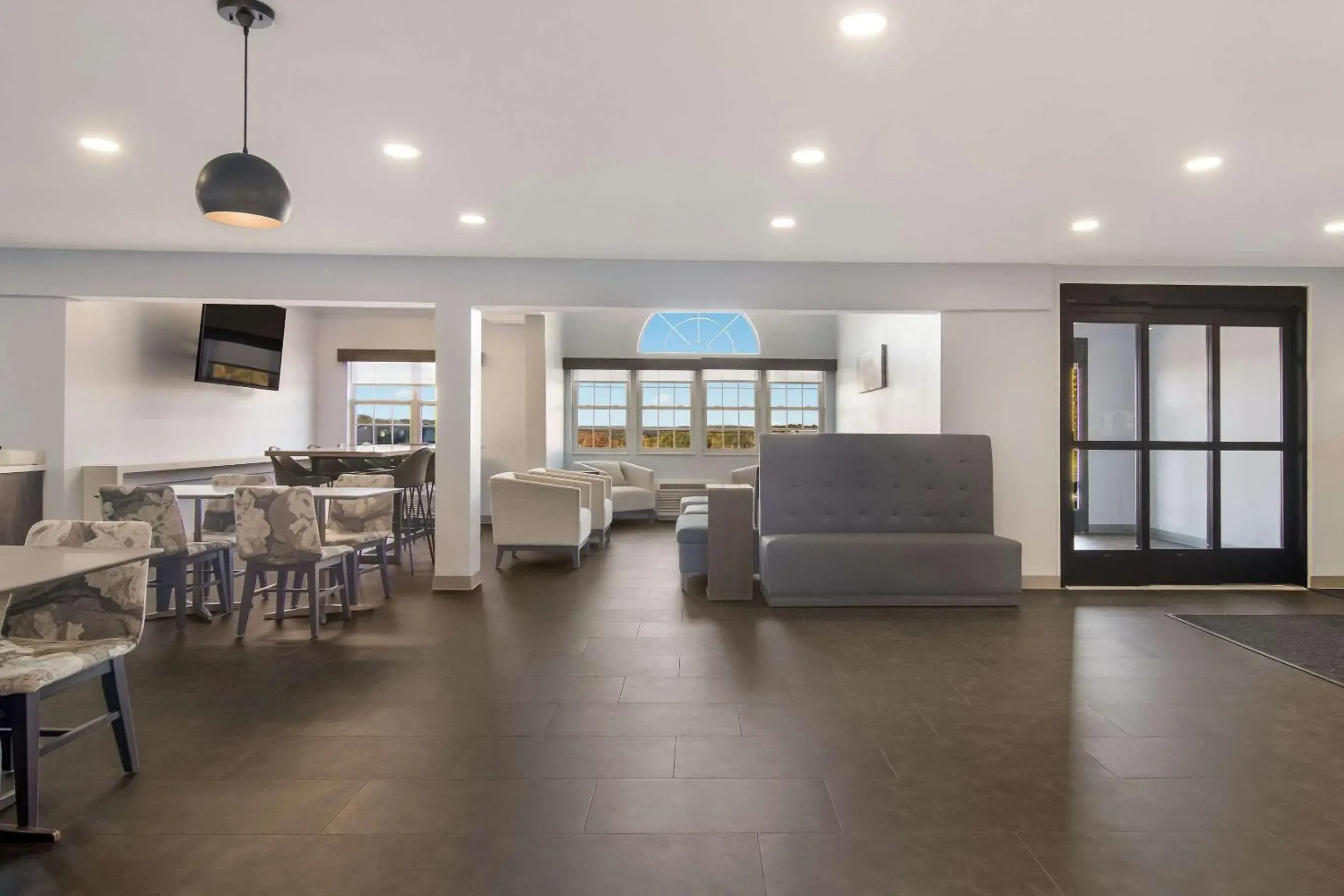 Breakfast in Sleep Inn & Suites Clarion, PA near I-80 Breakfast in Sleep Inn & Suites Clarion, PA near I-80