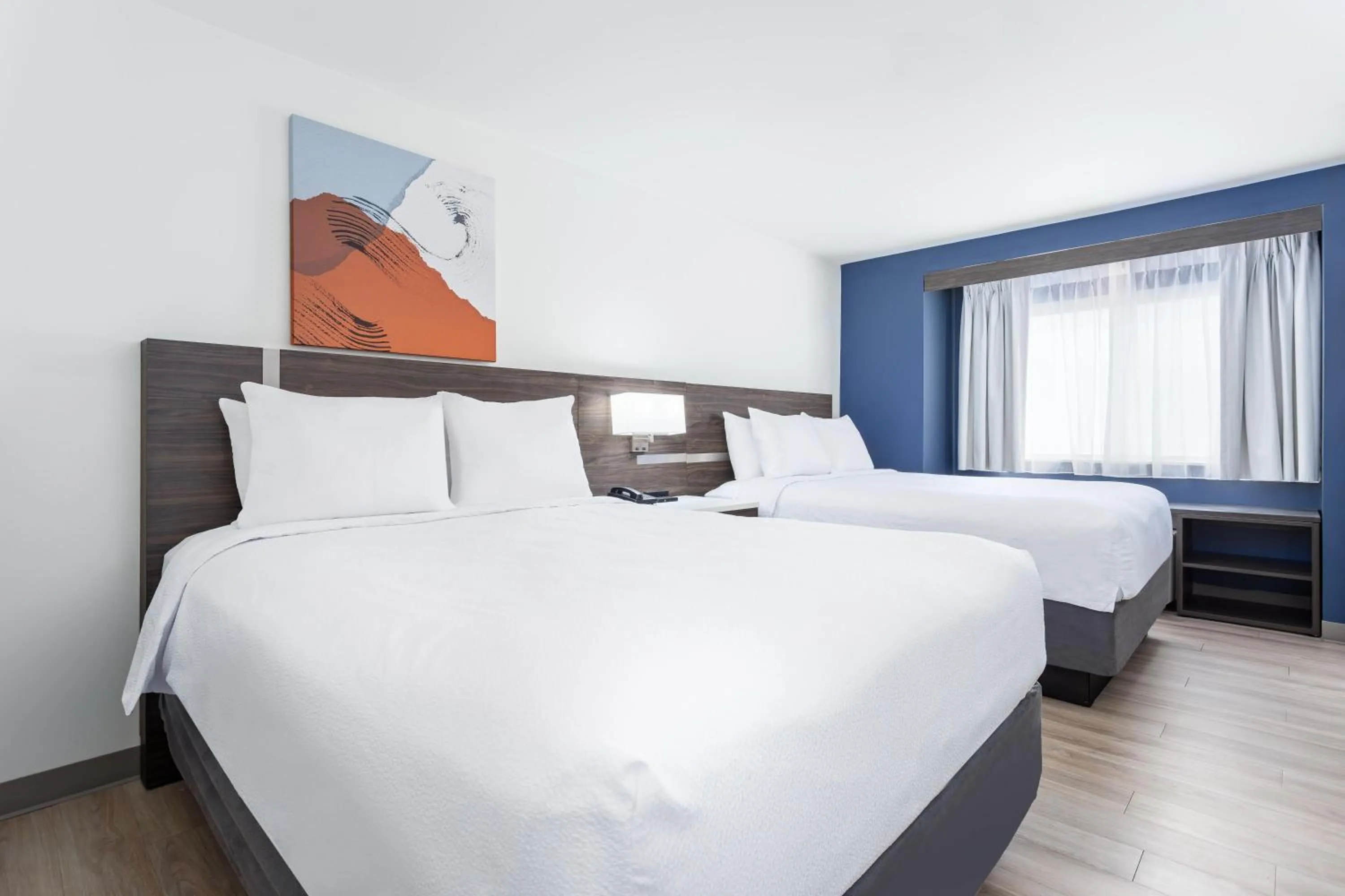 Bed in Spark by Hilton Clarion