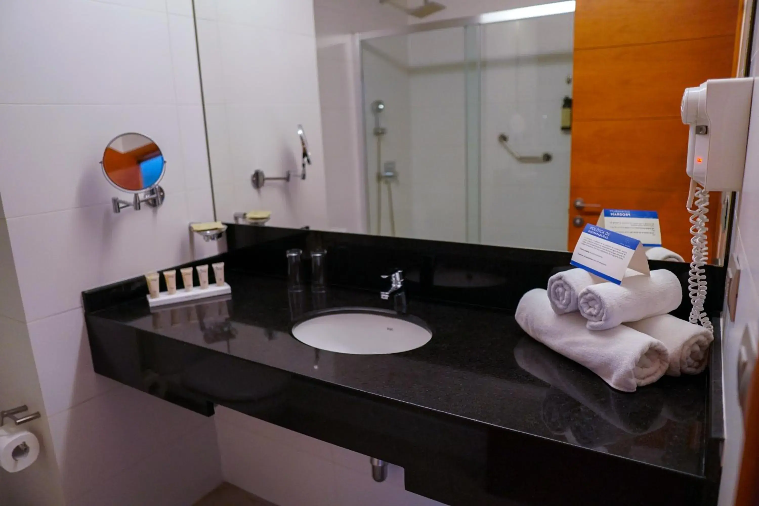 Bathroom in Hotel Parada Linares Bathroom in Hotel Parada Linares