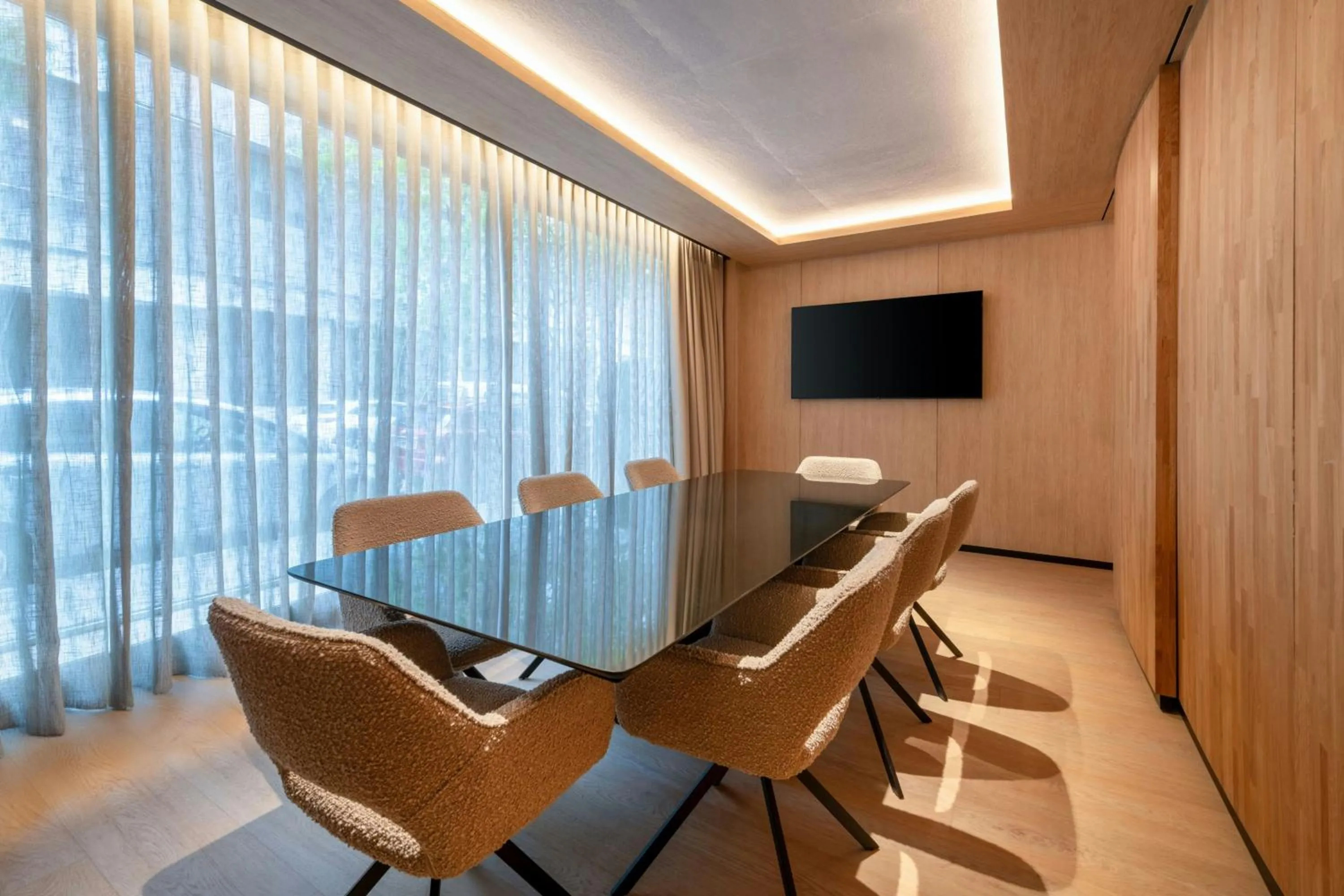 Meeting/conference room in AC Hotel Atocha by Marriott