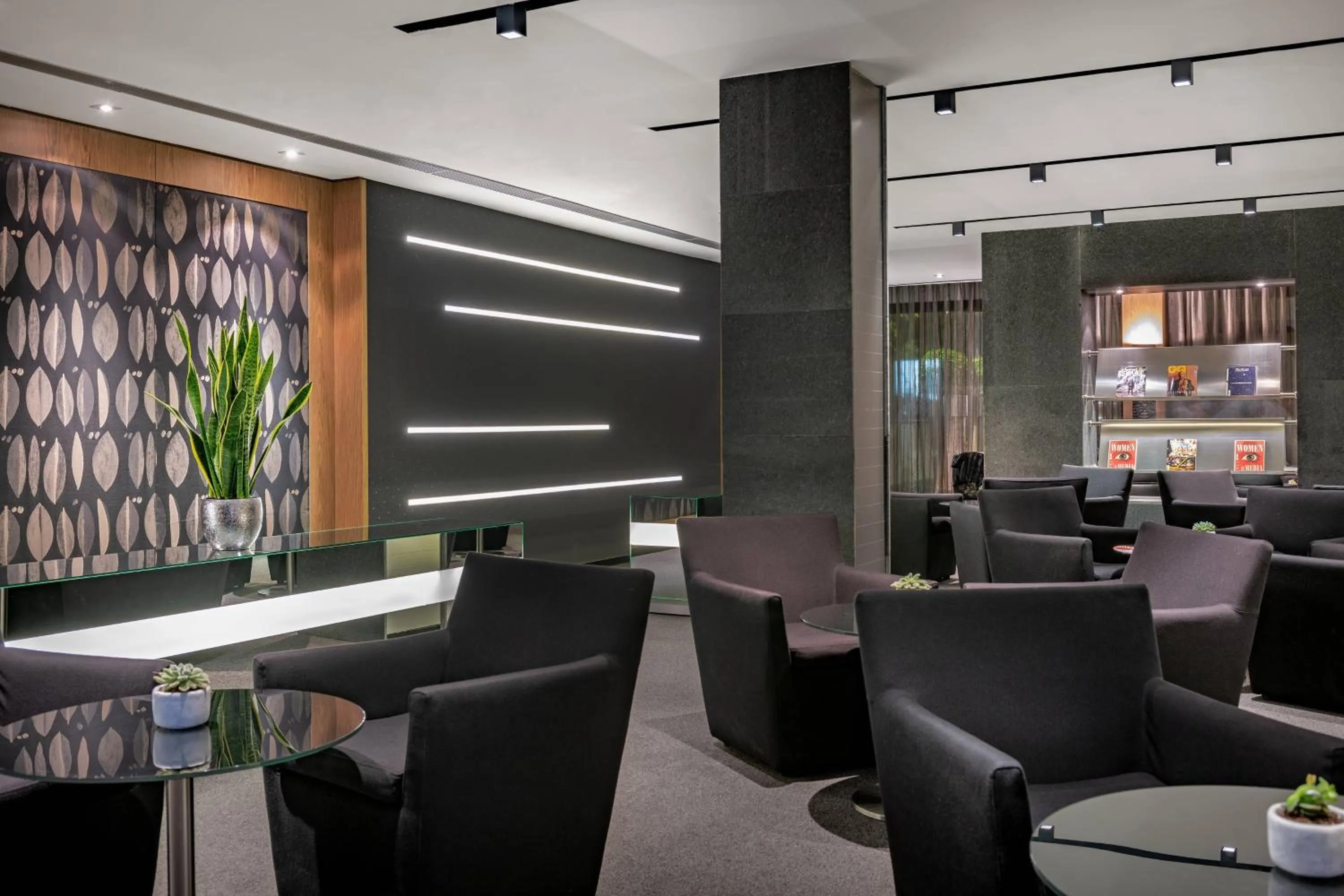 Lounge or bar in AC Hotel Atocha by Marriott