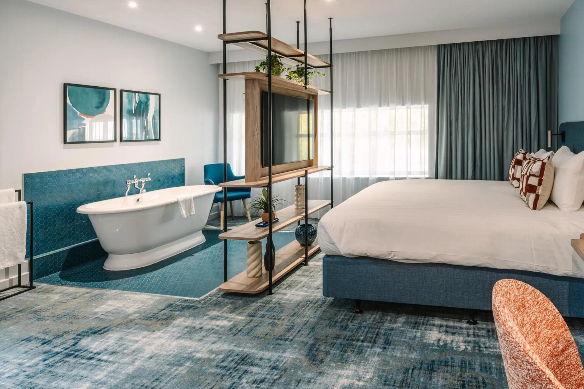 Photo of the whole room, Bed in voco Winchester Hotel & Spa by IHG