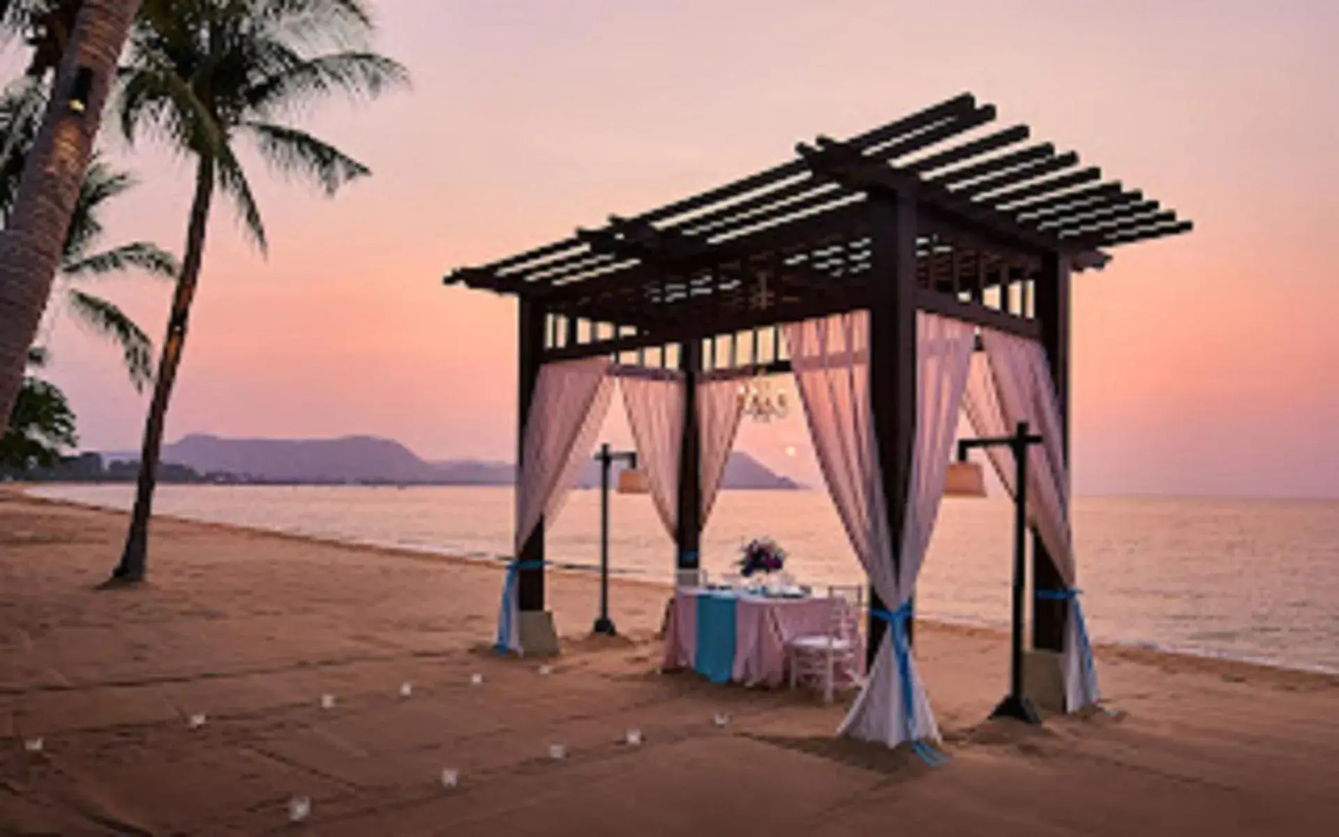Dinner, Beach in Sea Sand Sun Resort and Villas - SHA Plus