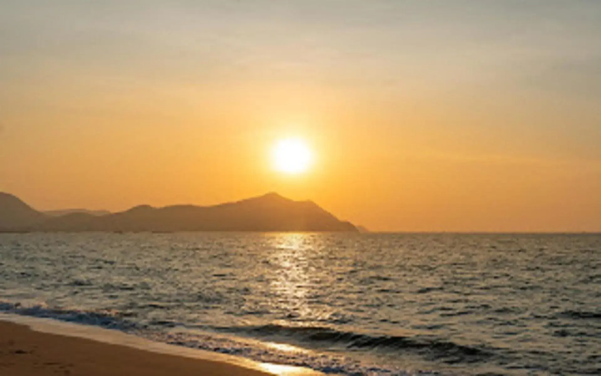 Beach, Sunrise/Sunset in Sea Sand Sun Resort and Villas - SHA Plus