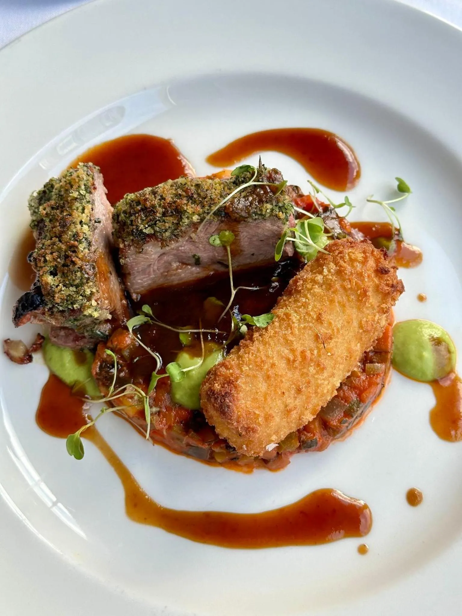 Restaurant/places to eat in Crowne Plaza Reading