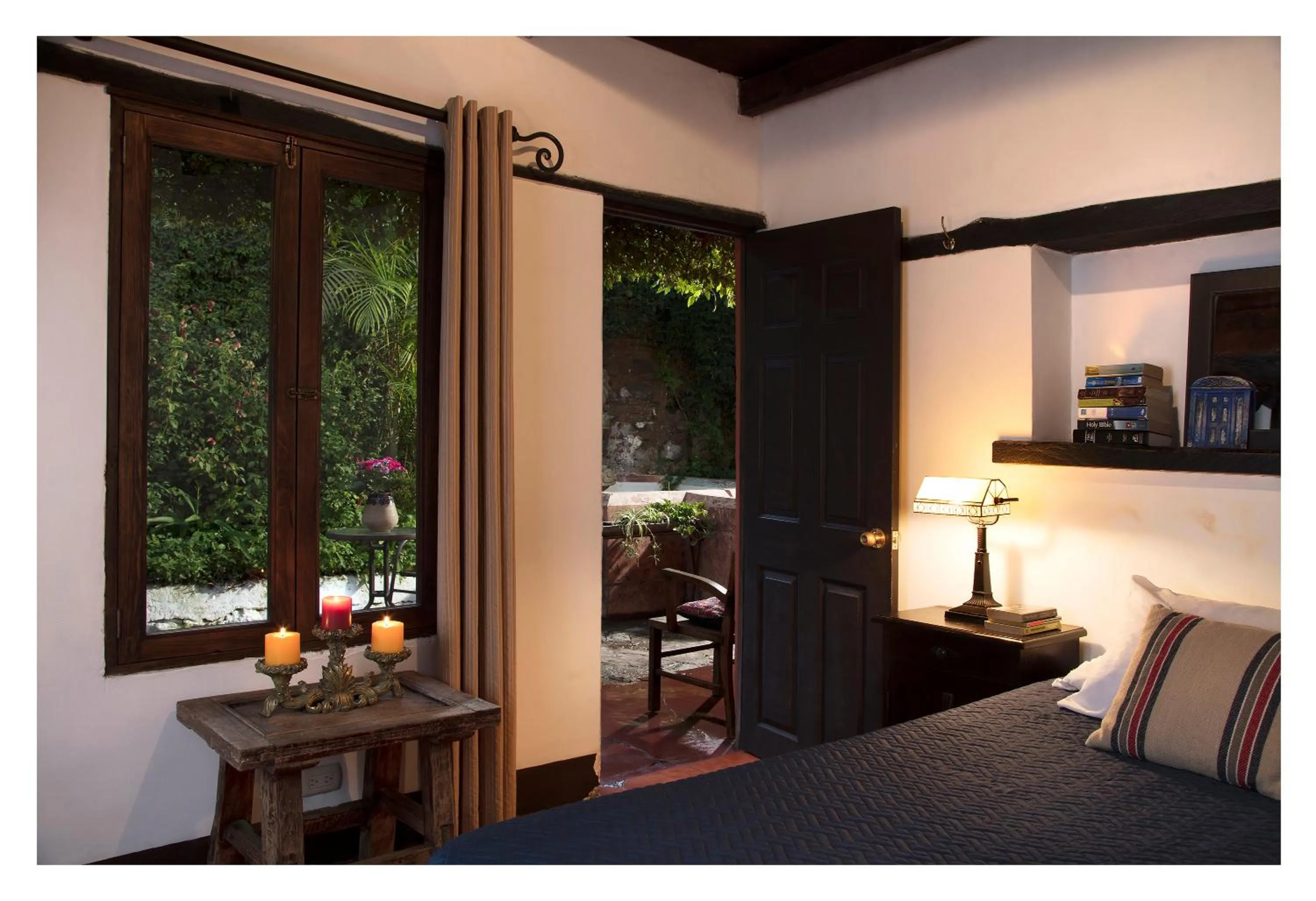 Day, Bed in Posada El Antaño