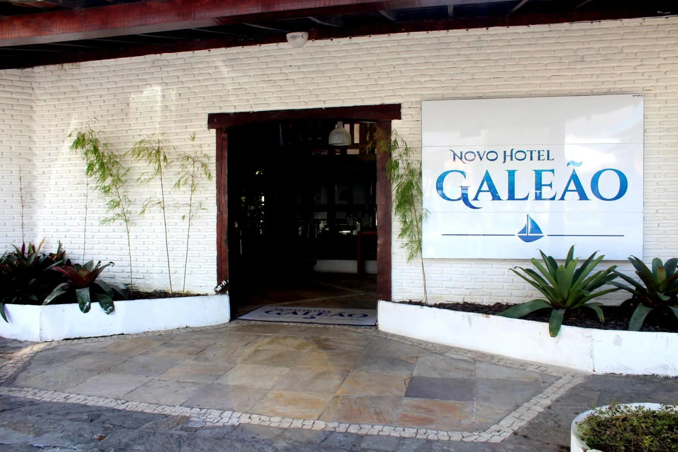 Facade/entrance in Novo Hotel Galeão