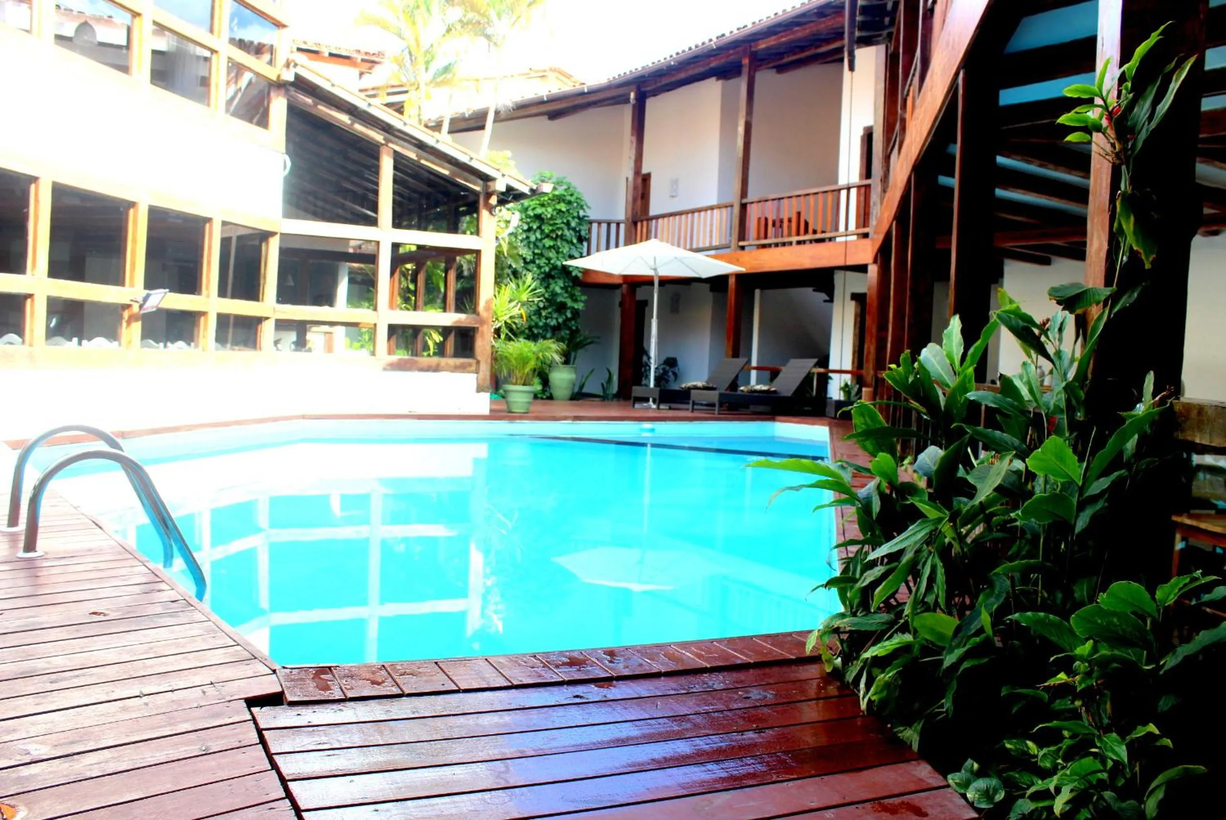 Swimming pool in Novo Hotel Galeão