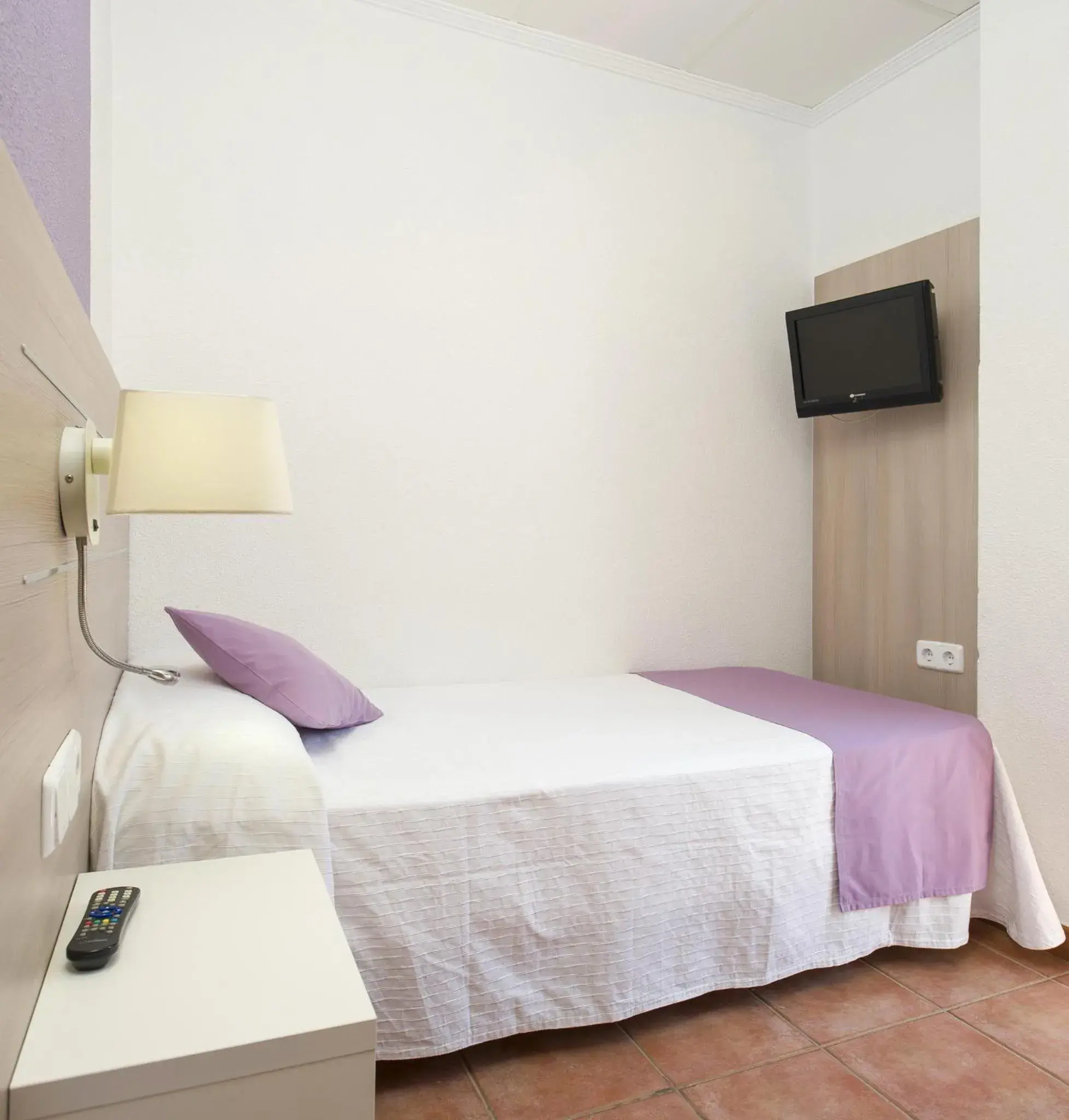 Bed in Hostal Adelino Bed in Hostal Adelino