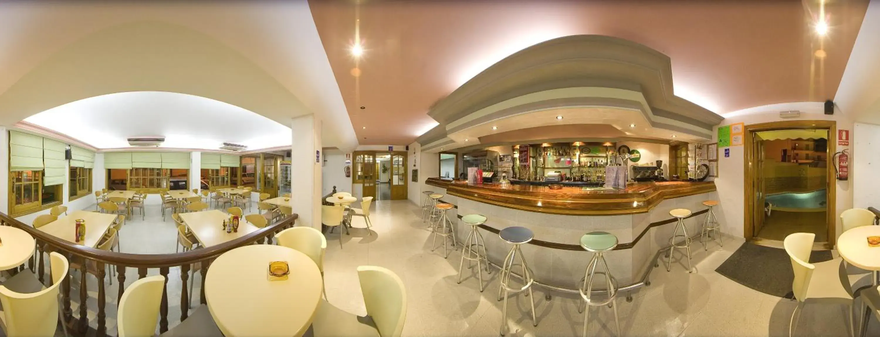 Restaurant/places to eat in Hostal Adelino Restaurant/places to eat in Hostal Adelino