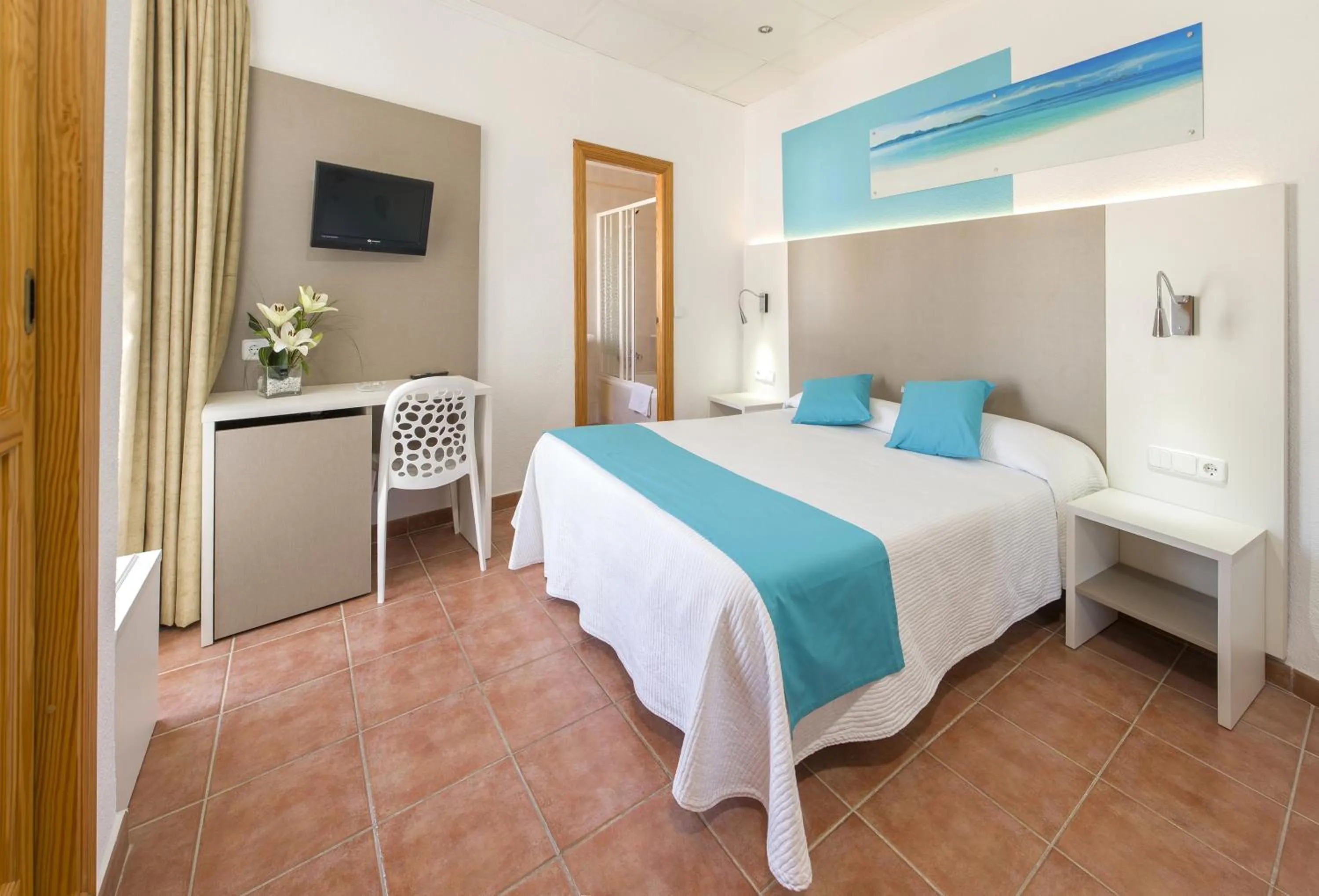 Photo of the whole room, Bed in Hostal Adelino