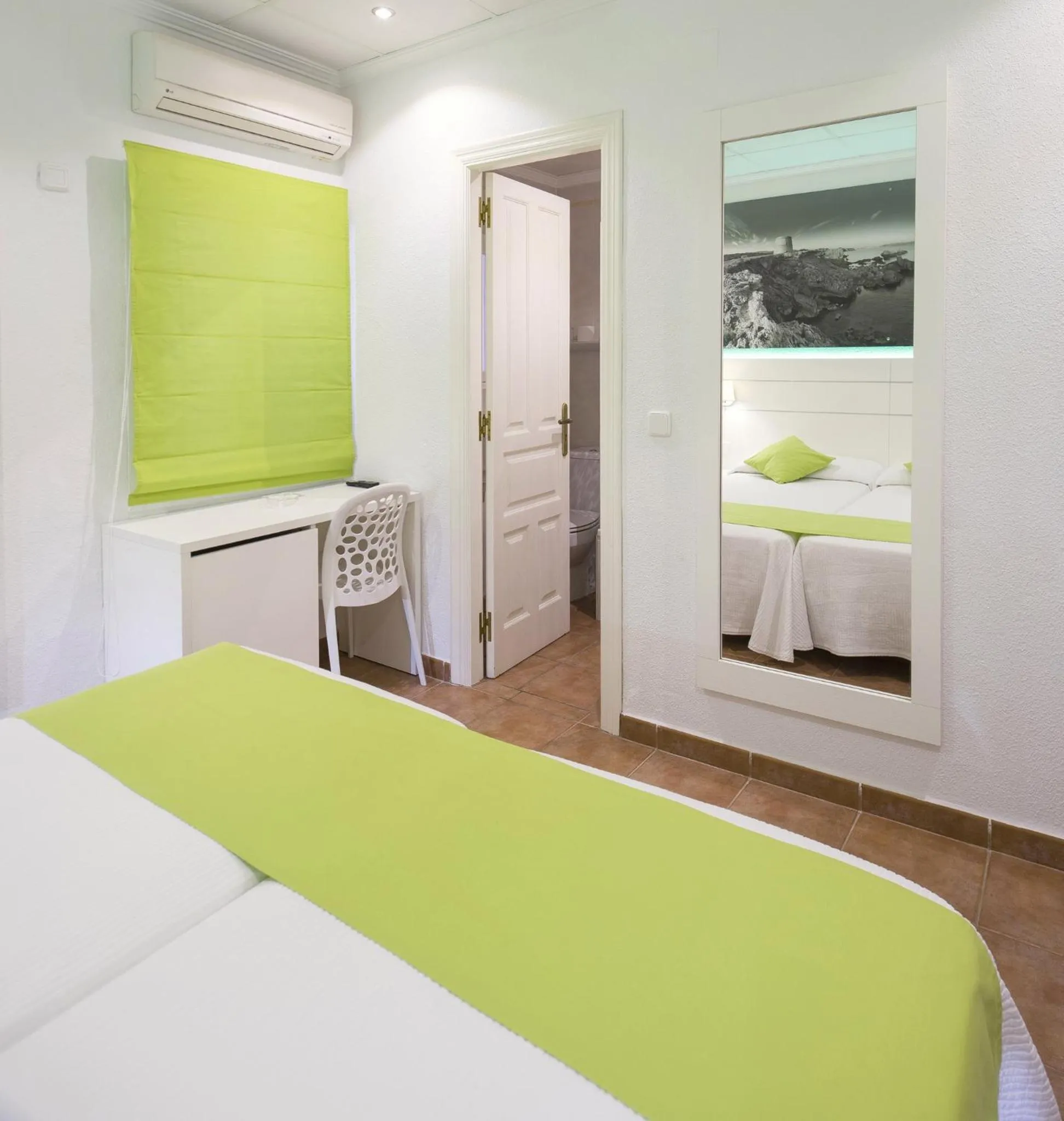 Photo of the whole room, Bed in Hostal Adelino