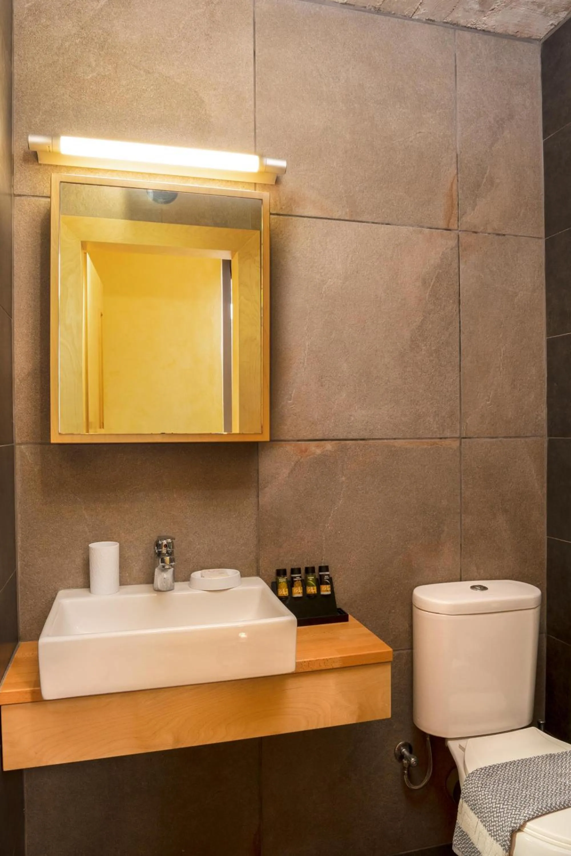 Bathroom in Evans House