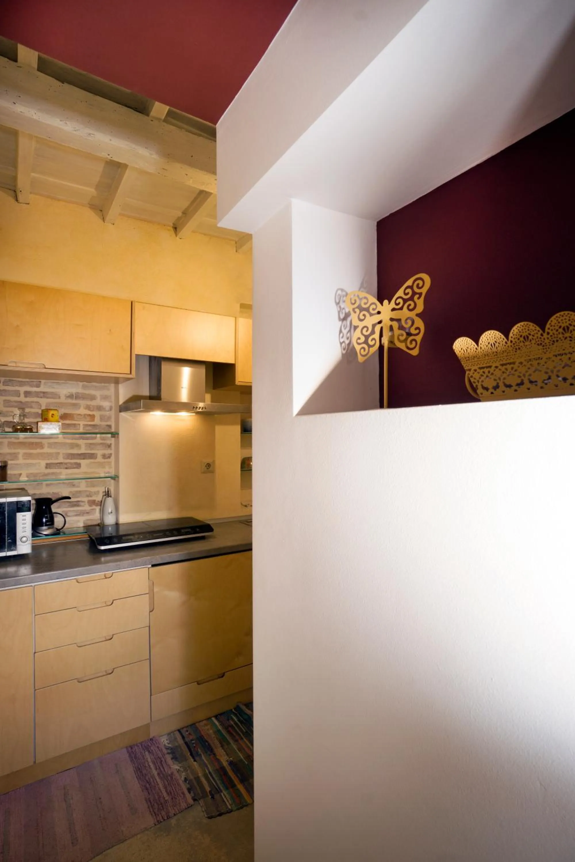 Kitchen or kitchenette in Evans House