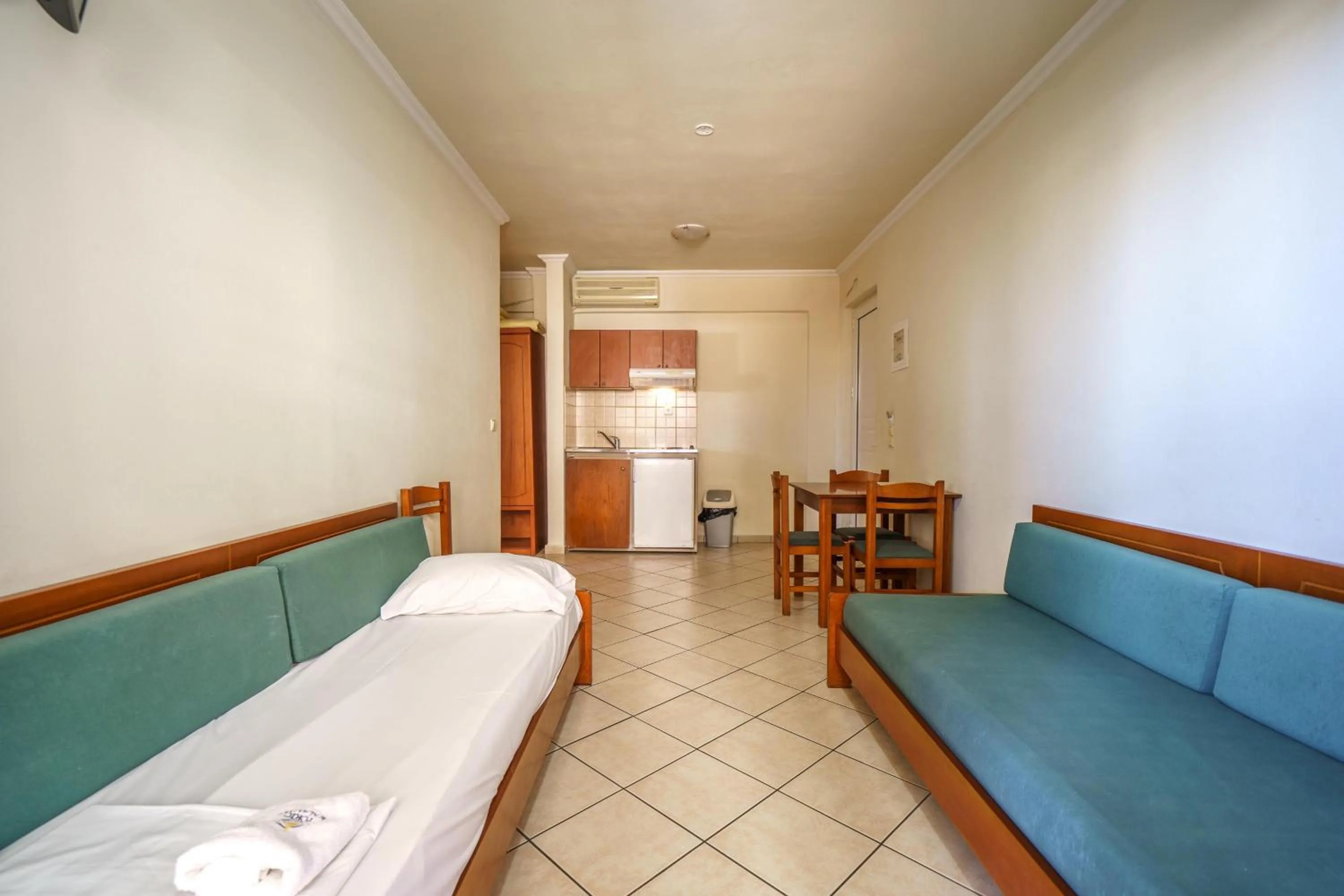 Porto Kalamaki Hotel