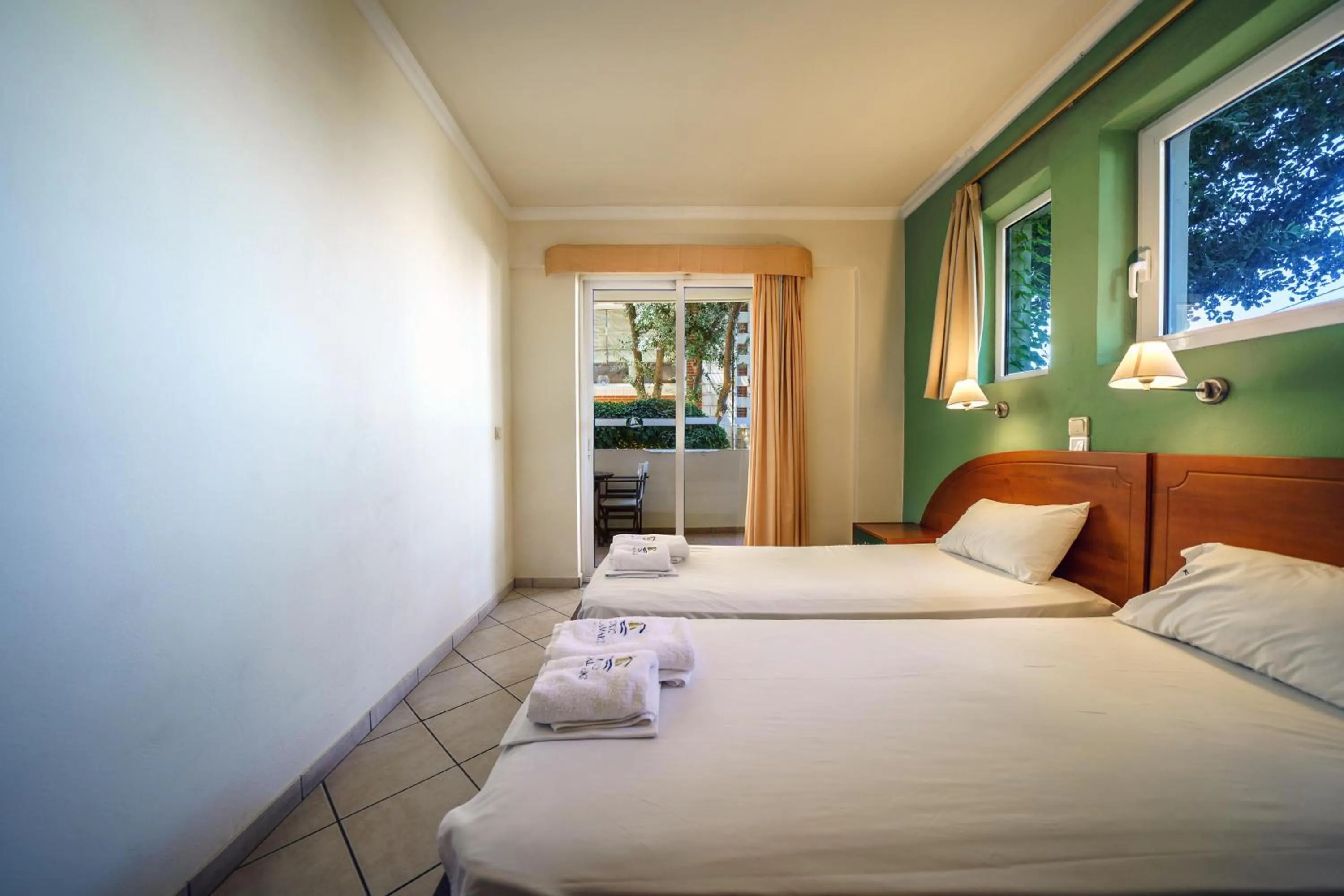 Porto Kalamaki Hotel