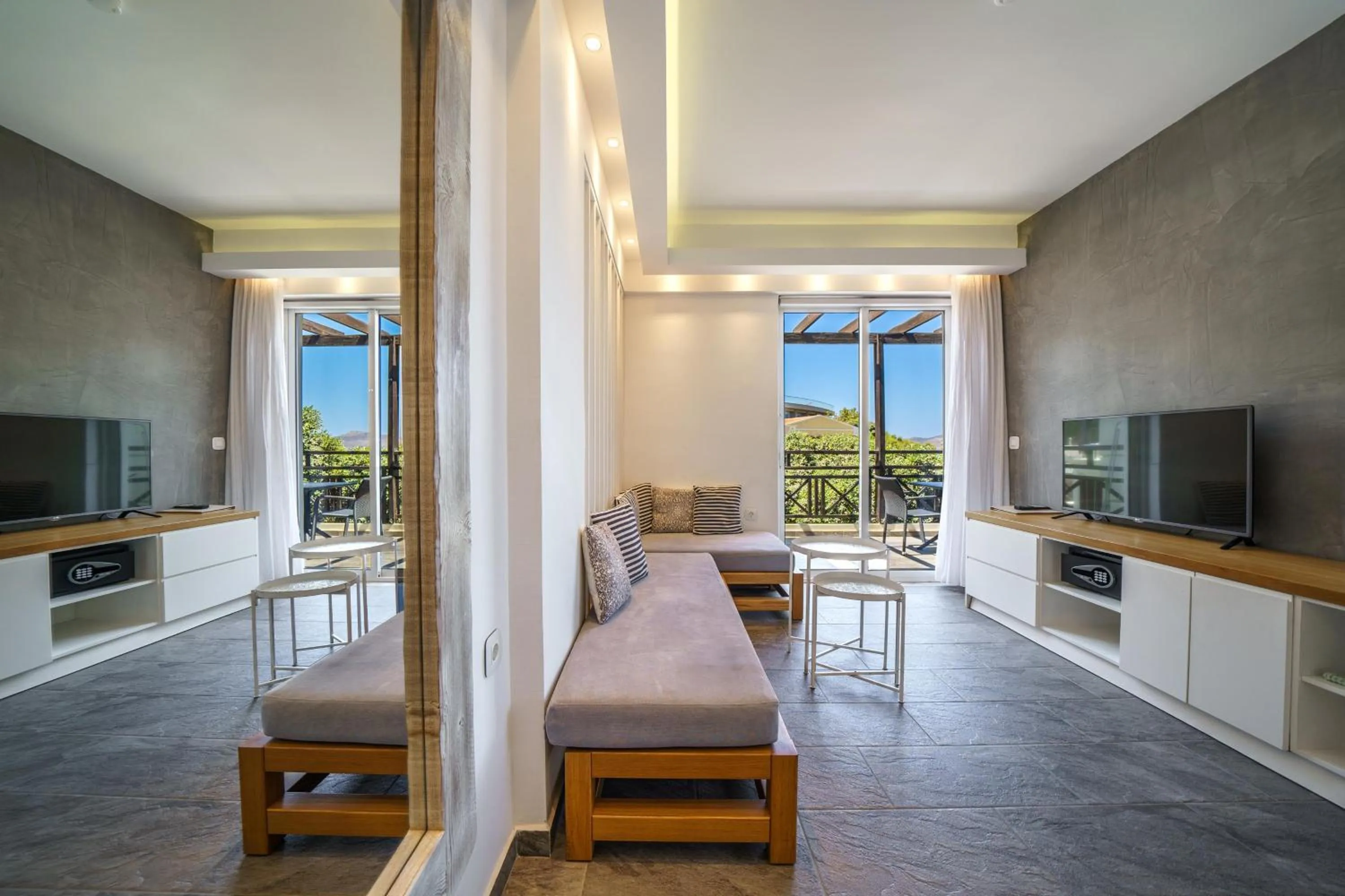 Porto Kalamaki Hotel