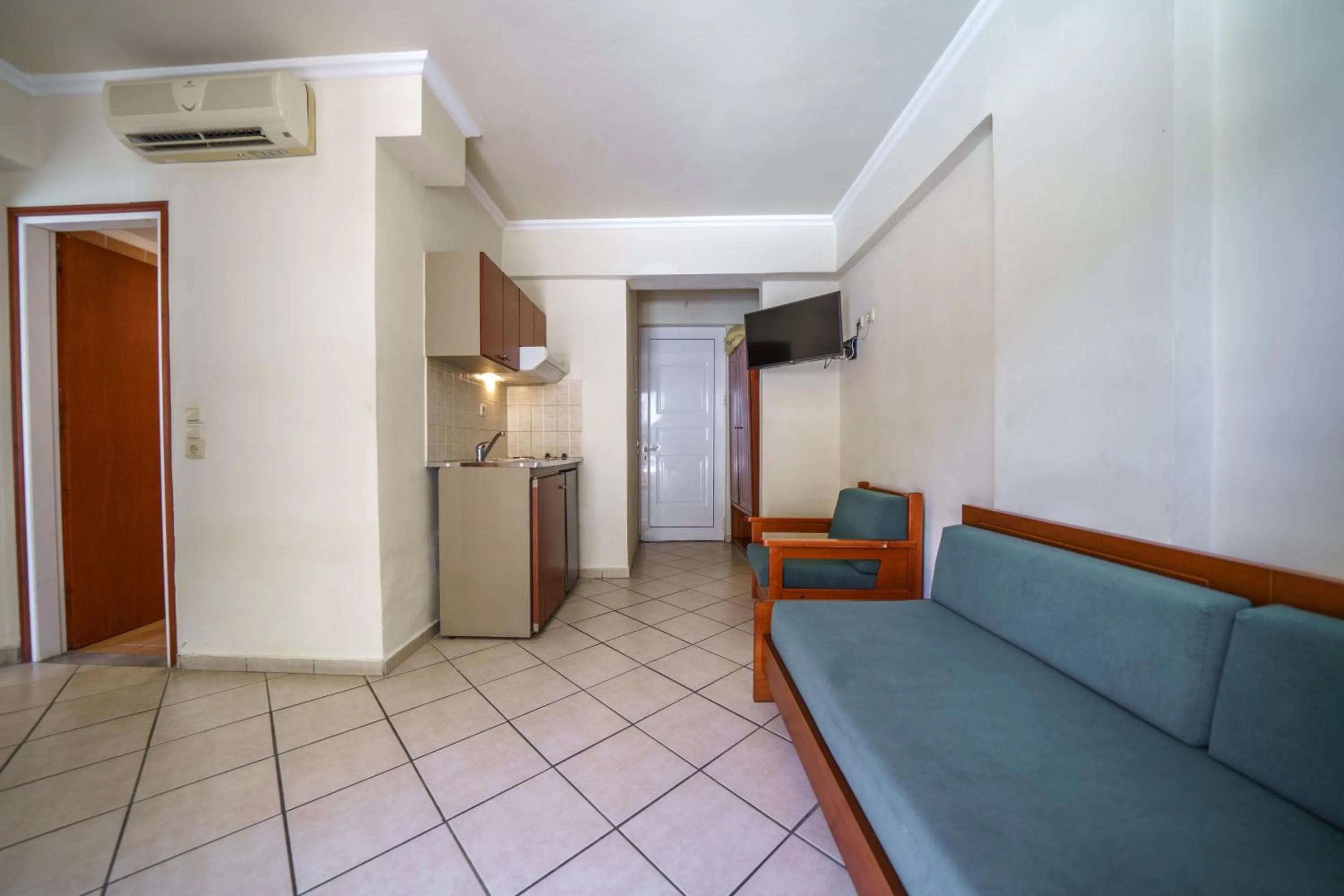 Porto Kalamaki Hotel