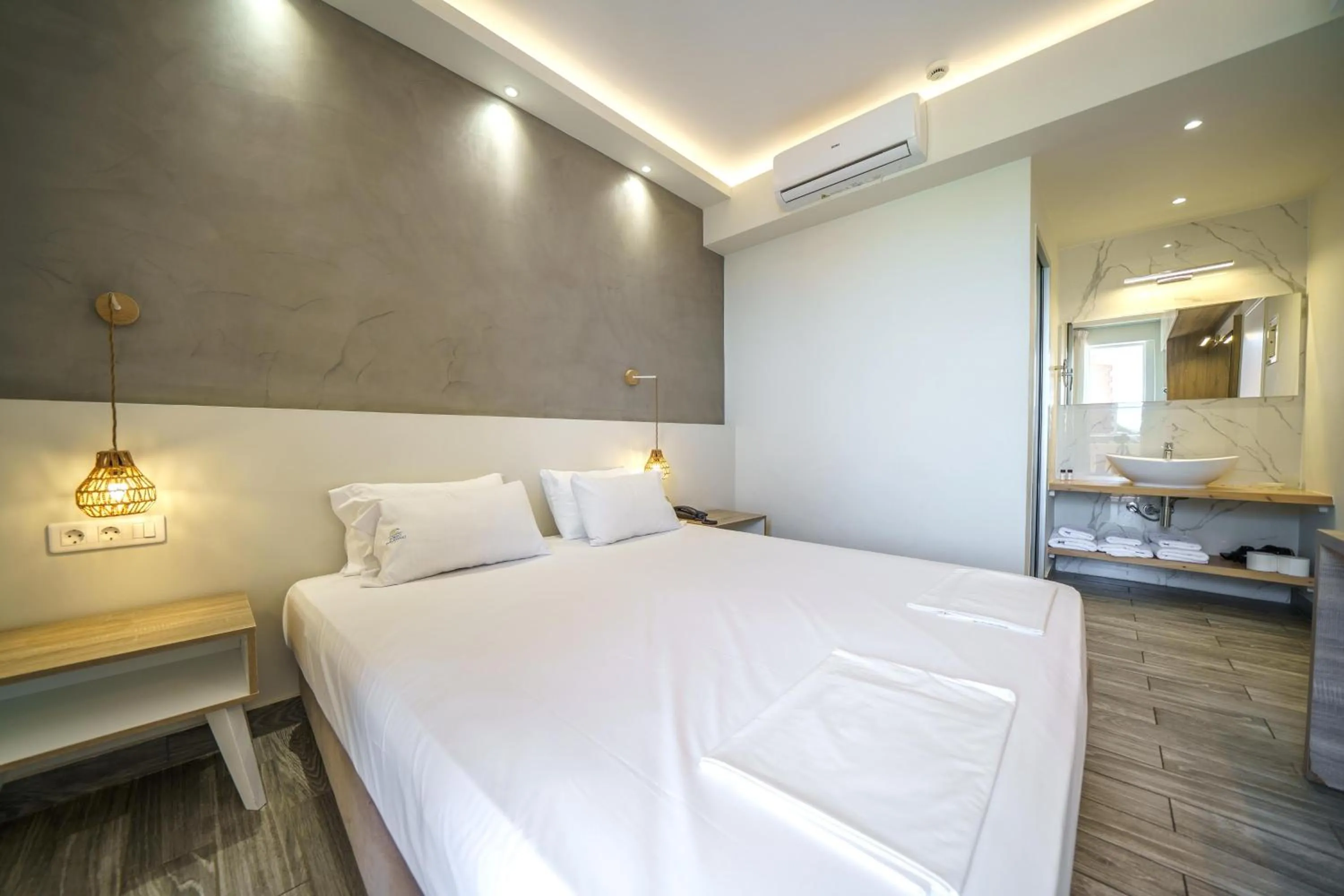 Porto Kalamaki Hotel