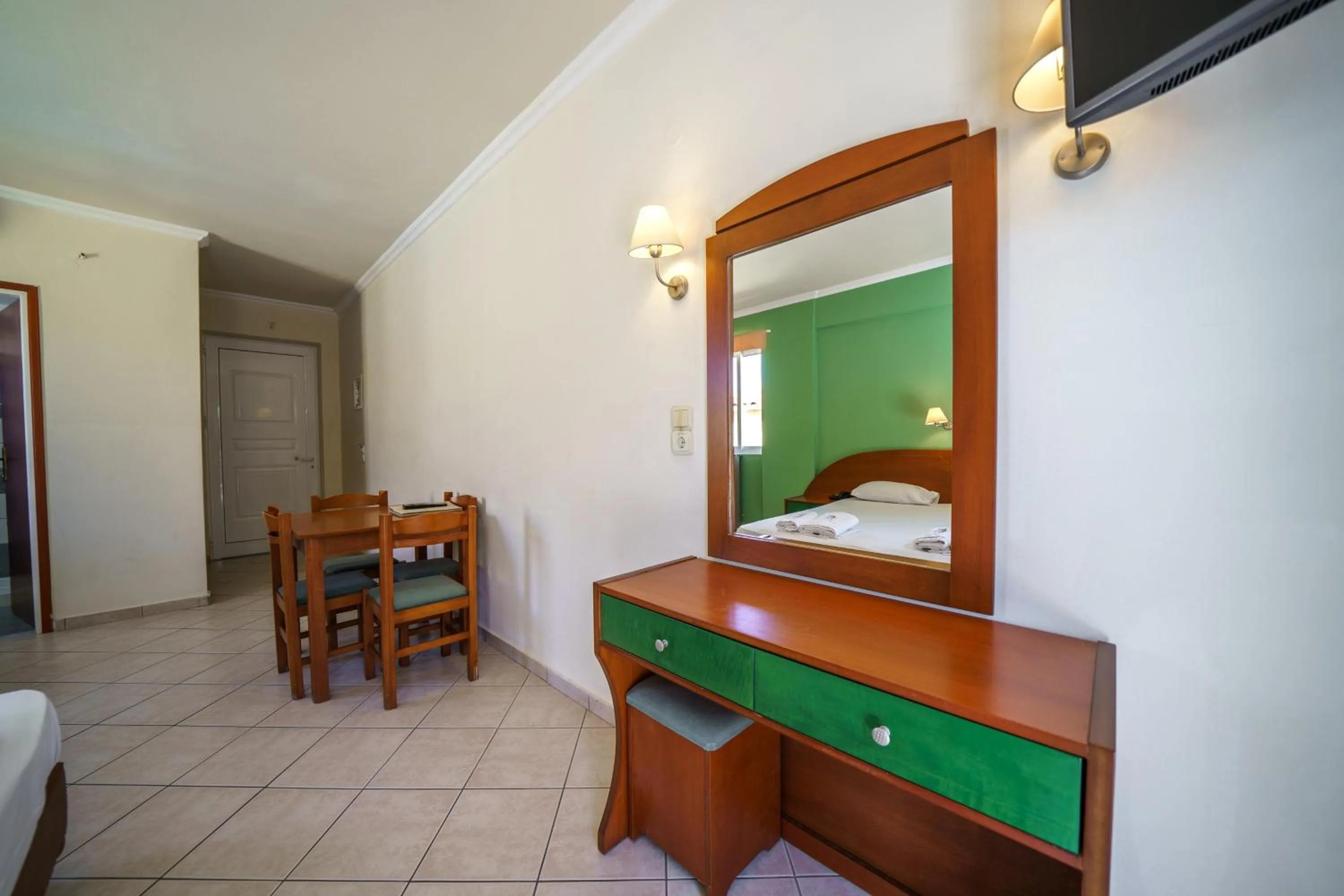 Porto Kalamaki Hotel