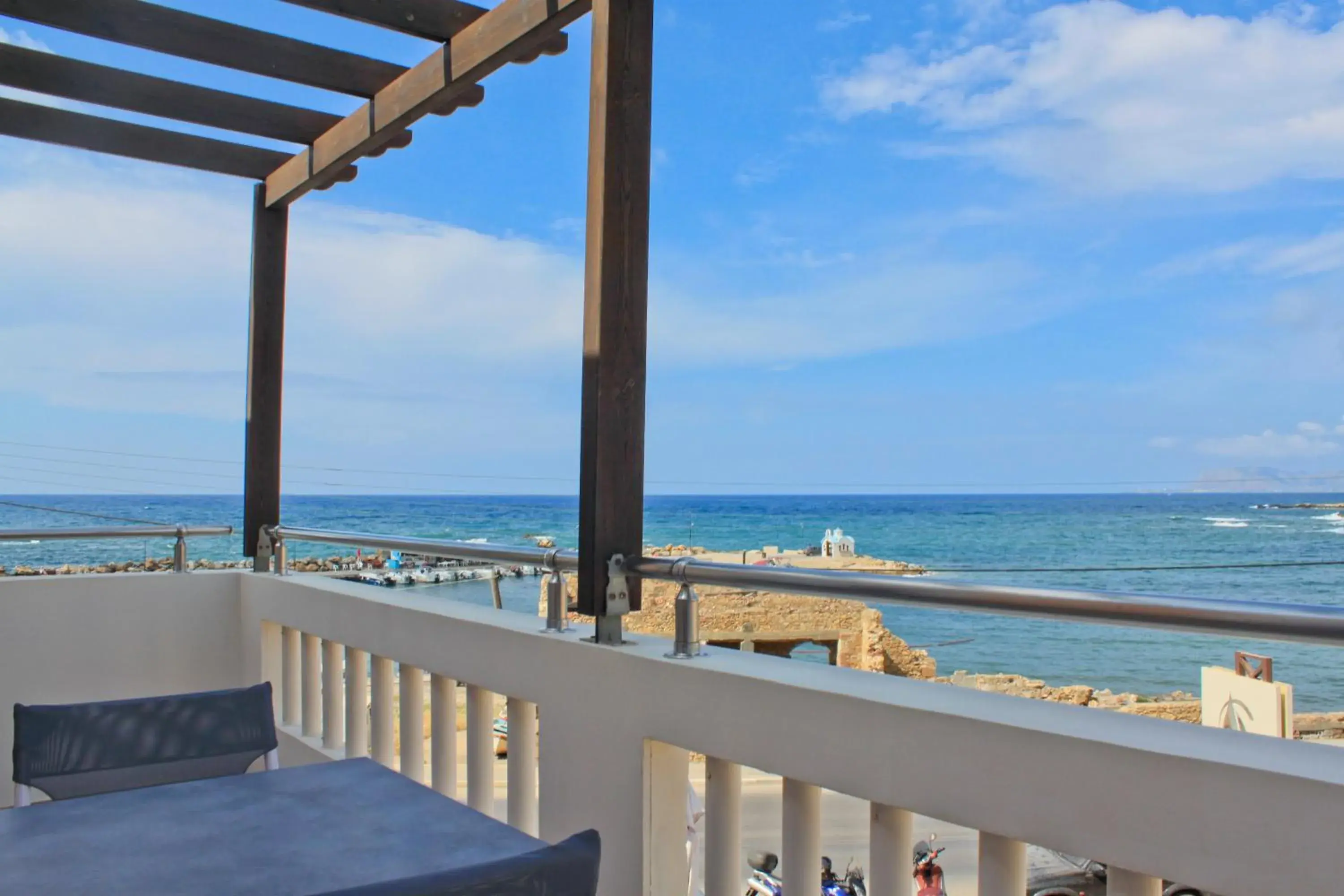 Junior Suite with Sea View in Porto Kalamaki Hotel Junior Suite with Sea View in Porto Kalamaki Hotel