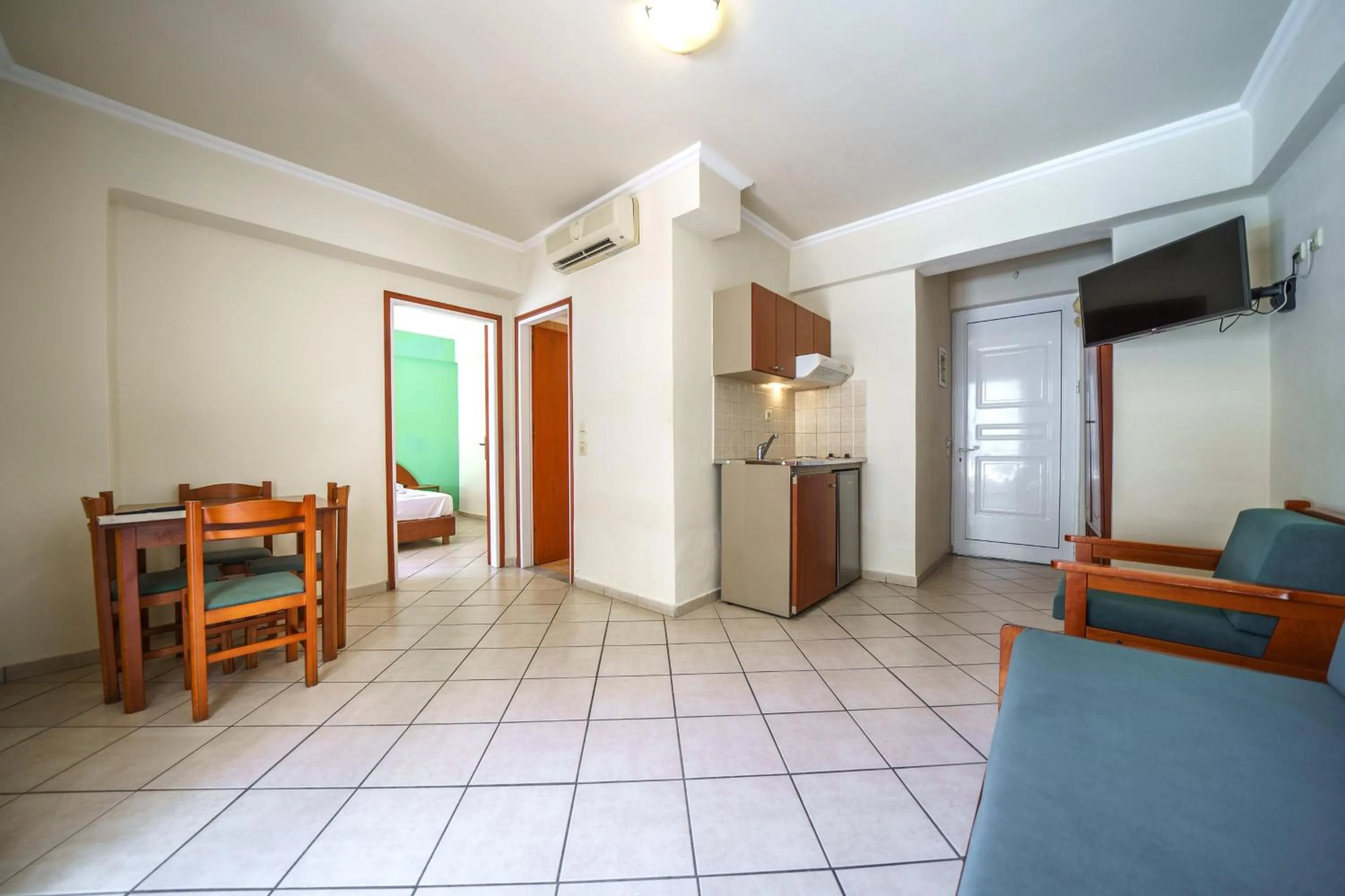 Porto Kalamaki Hotel