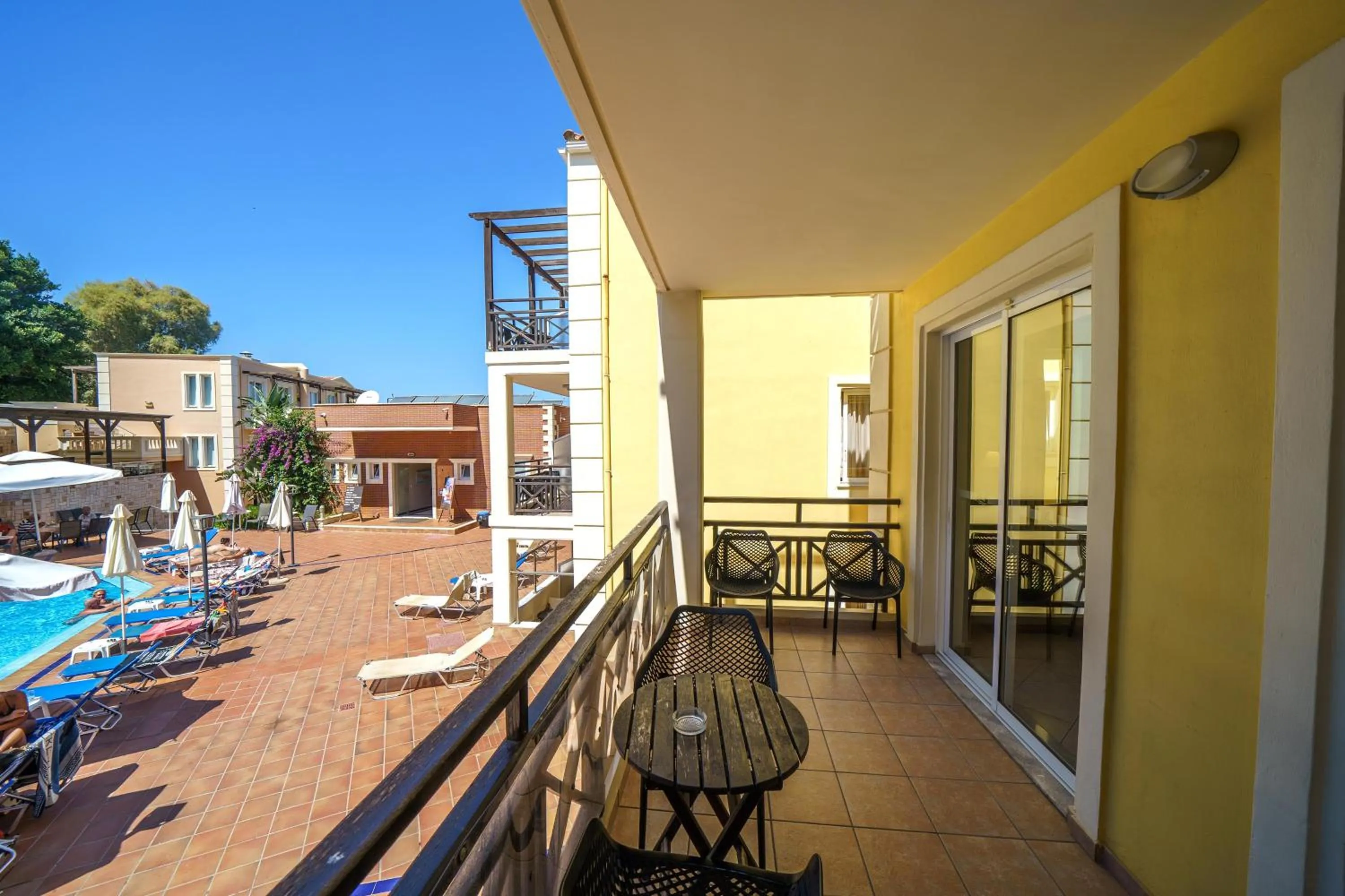 Porto Kalamaki Hotel