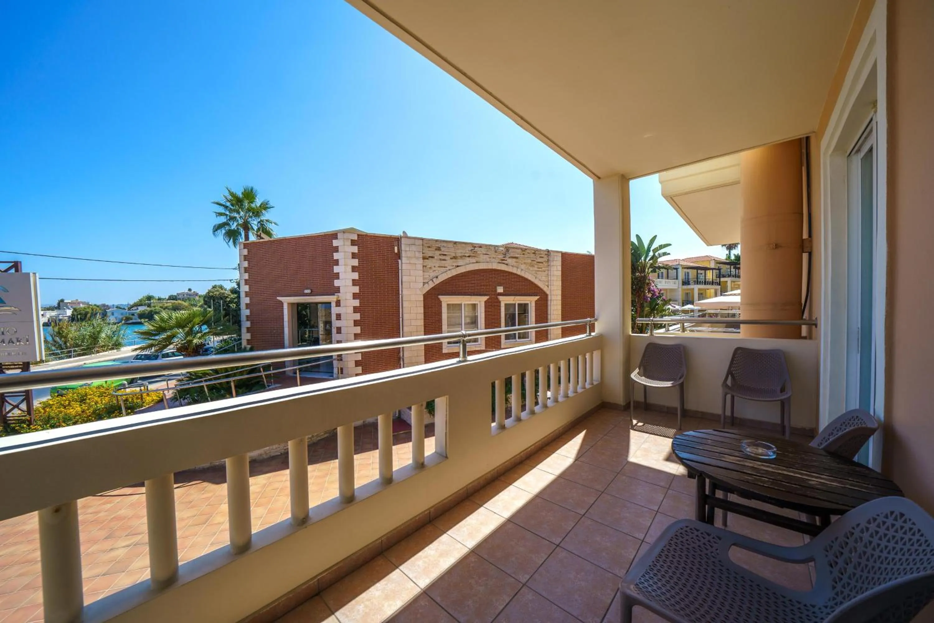 Porto Kalamaki Hotel