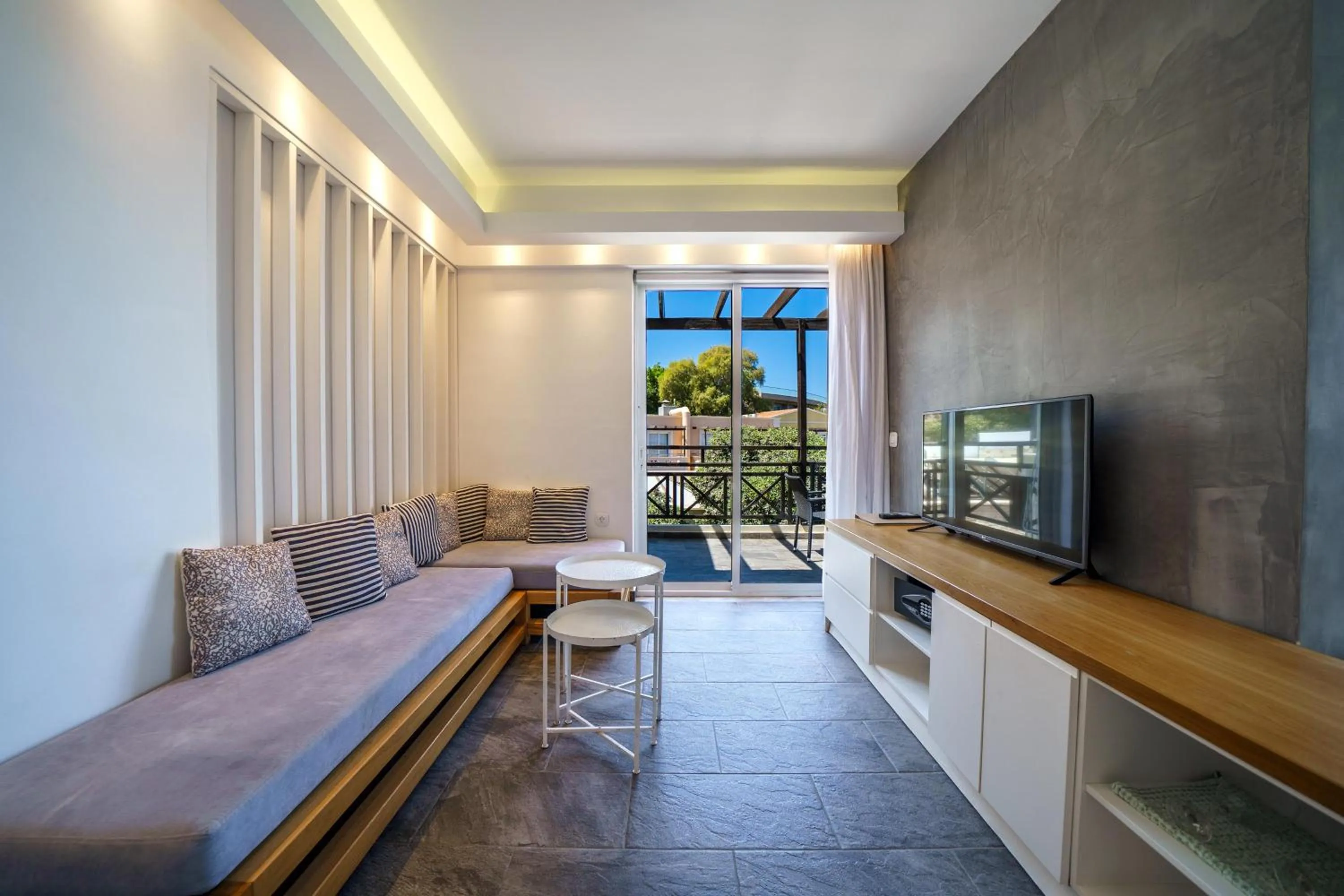 Porto Kalamaki Hotel