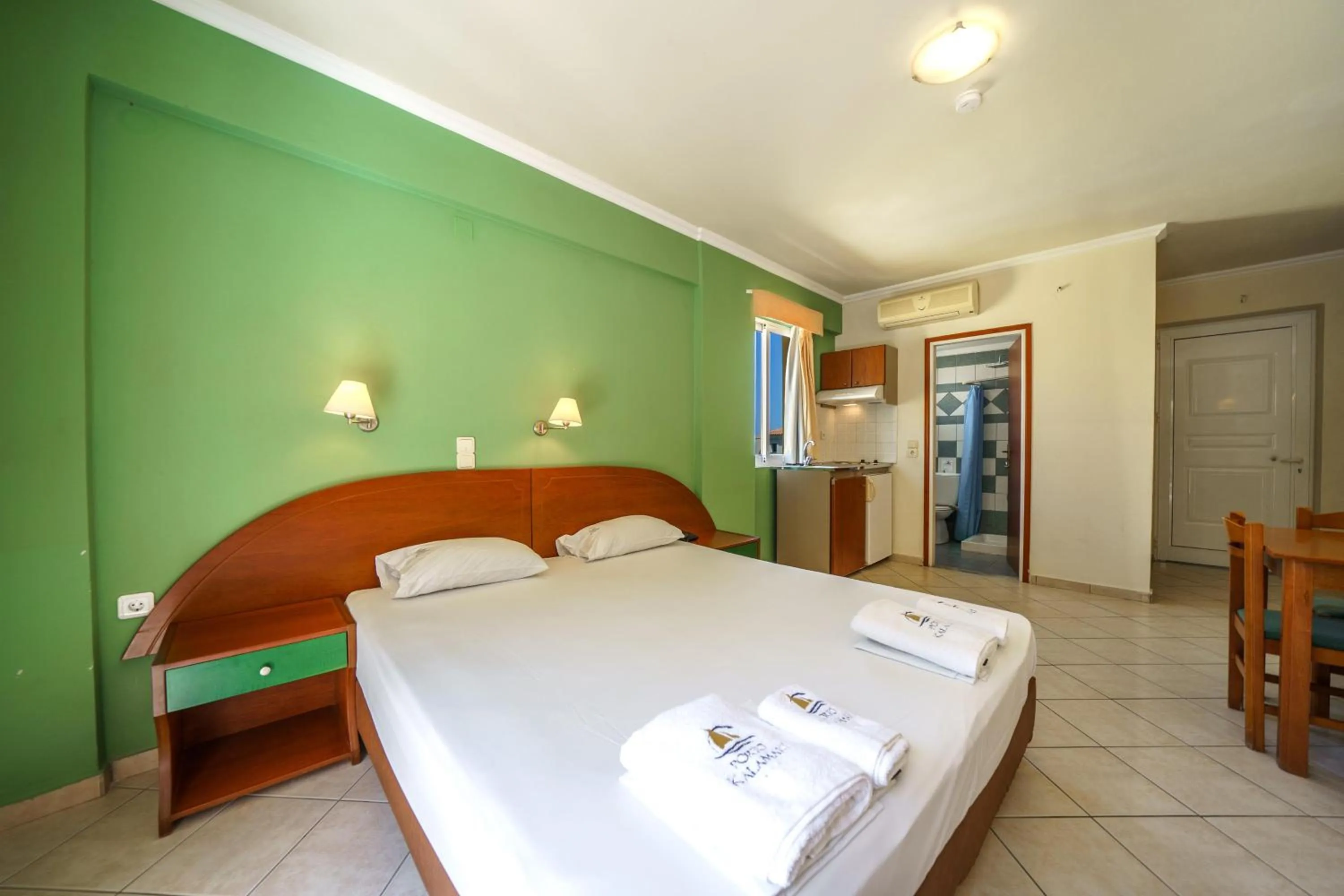 Porto Kalamaki Hotel