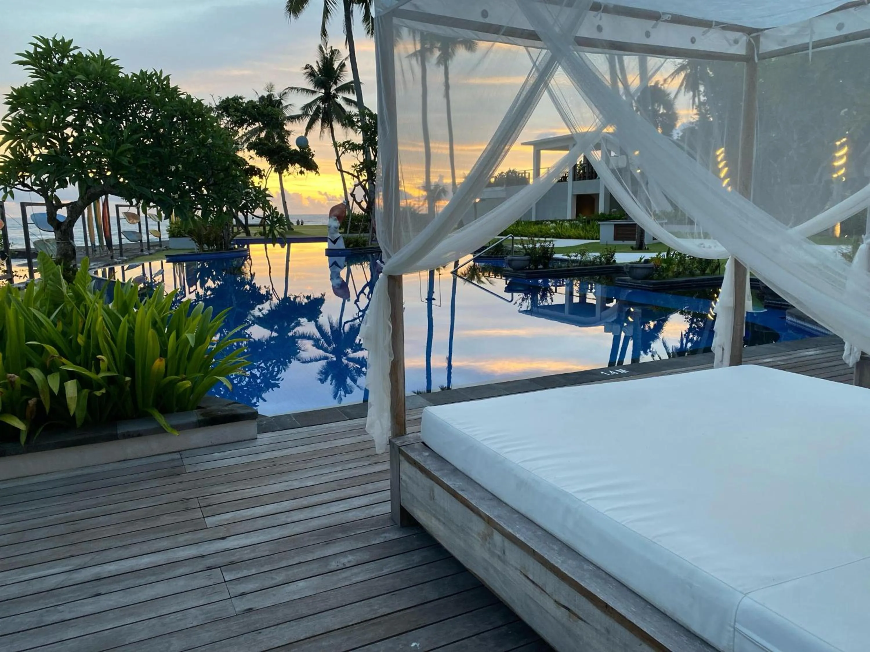 Swimming pool, Bed in Kiss Bali Villas