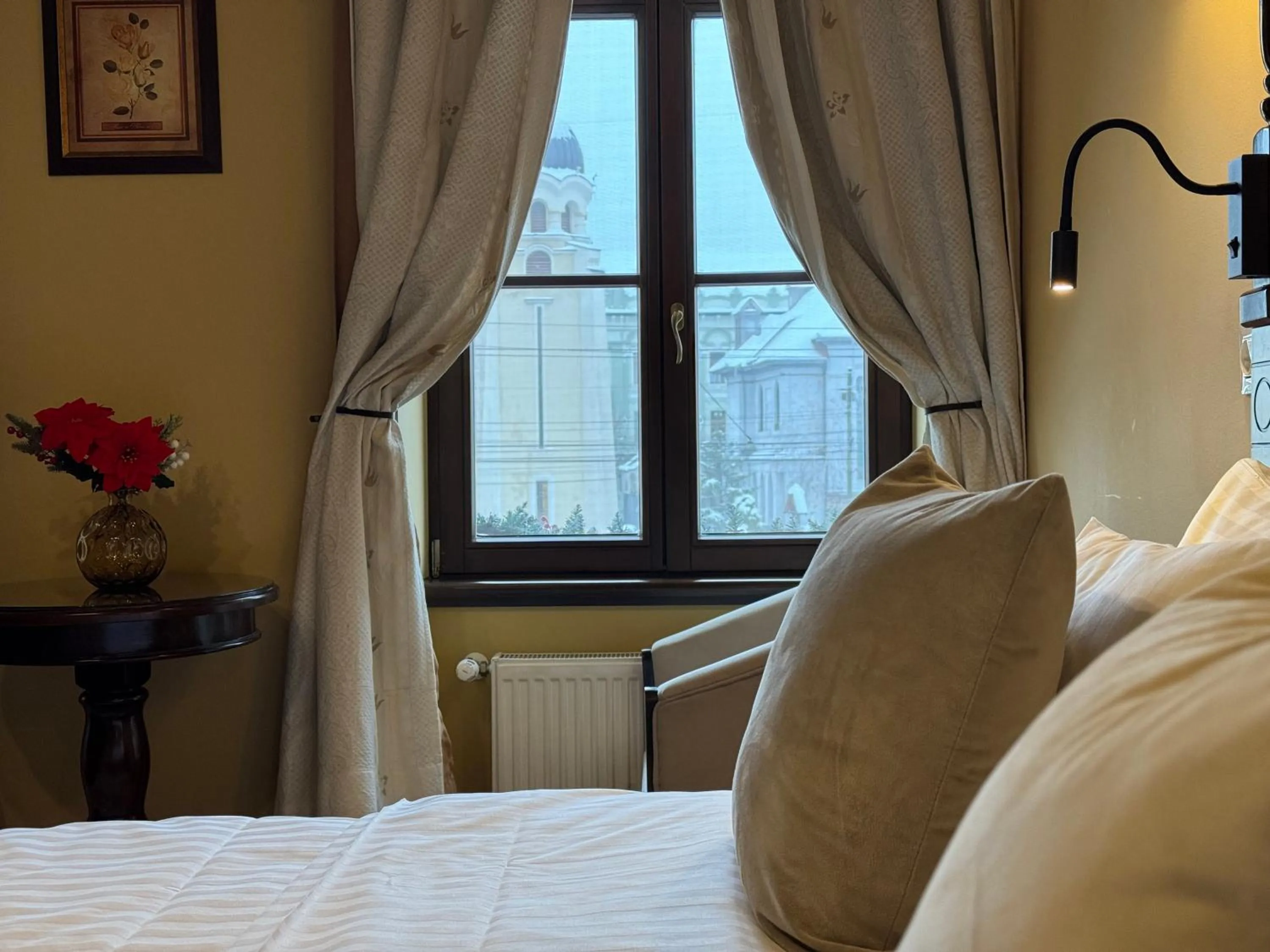 Bed in Aparthotel Iosefin Residence