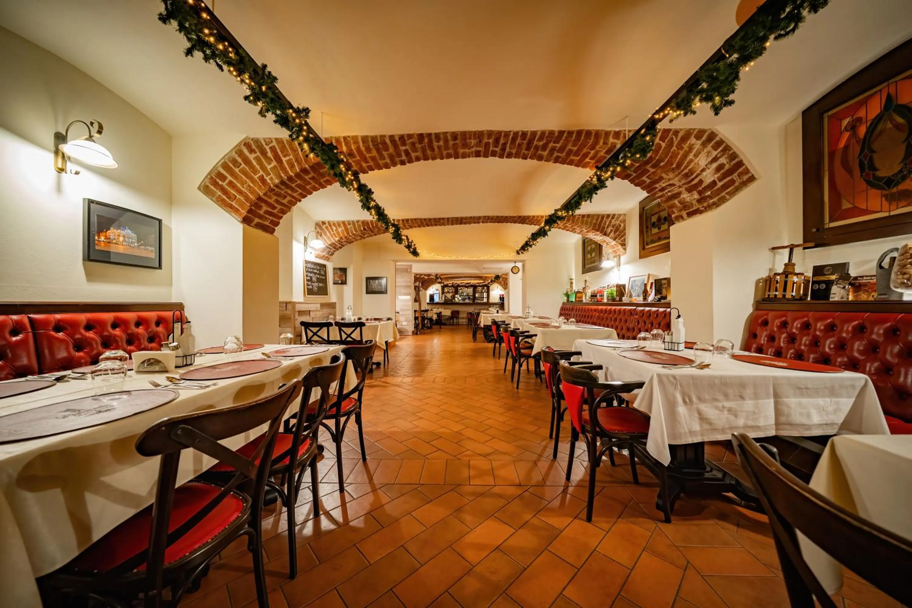 Restaurant/places to eat in Aparthotel Iosefin Residence