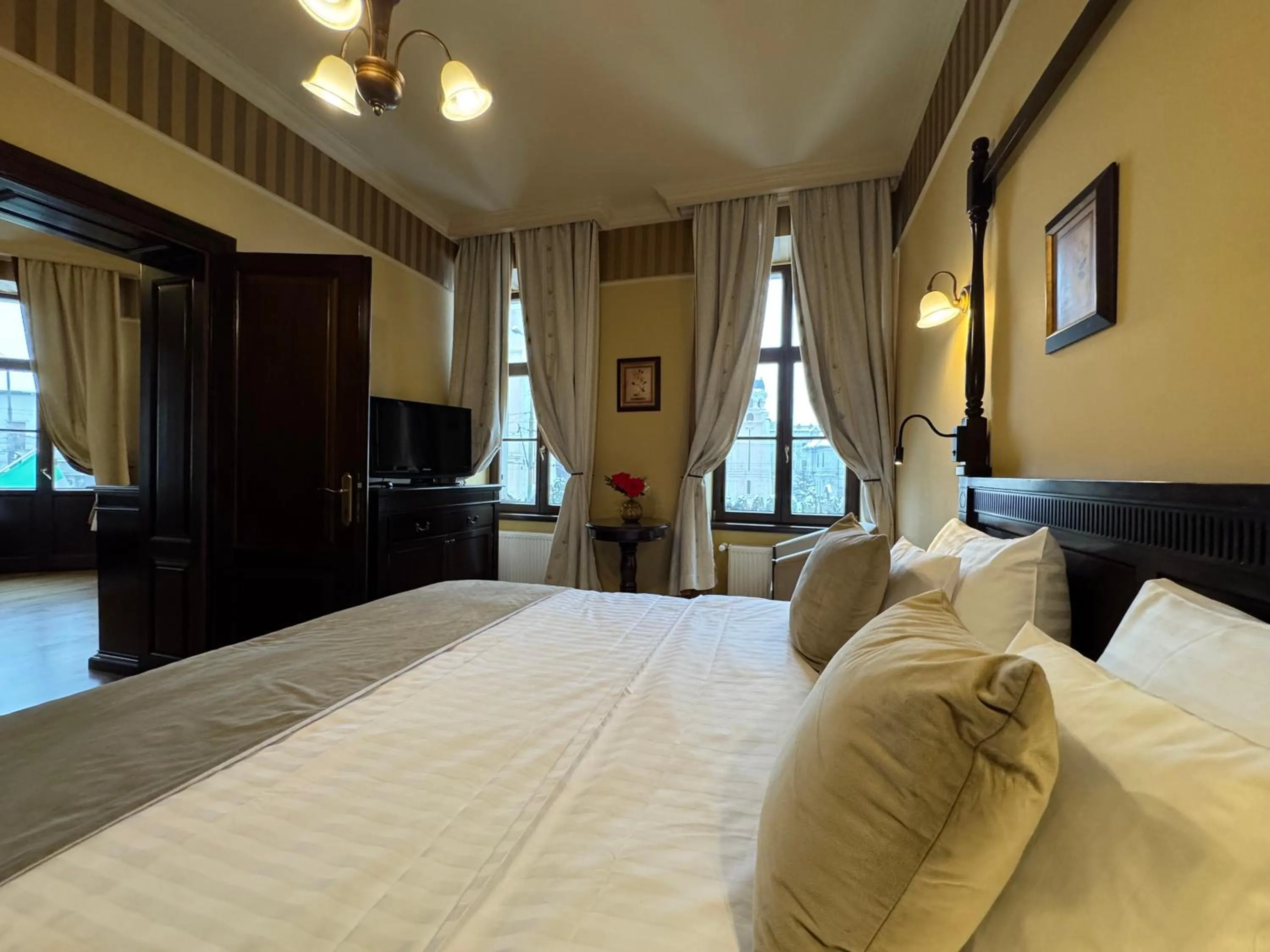 Bed in Aparthotel Iosefin Residence