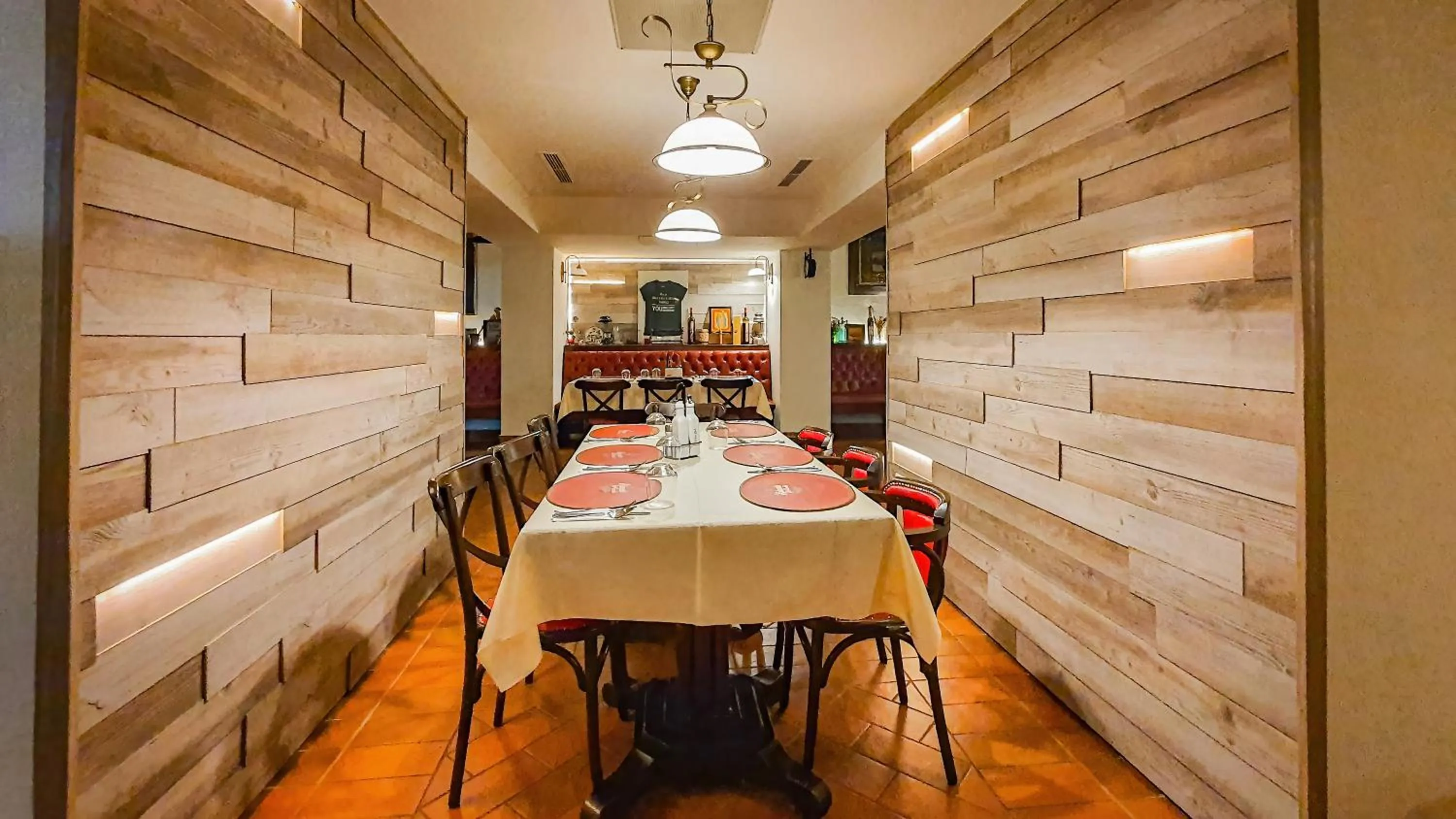 Restaurant/places to eat in Aparthotel Iosefin Residence