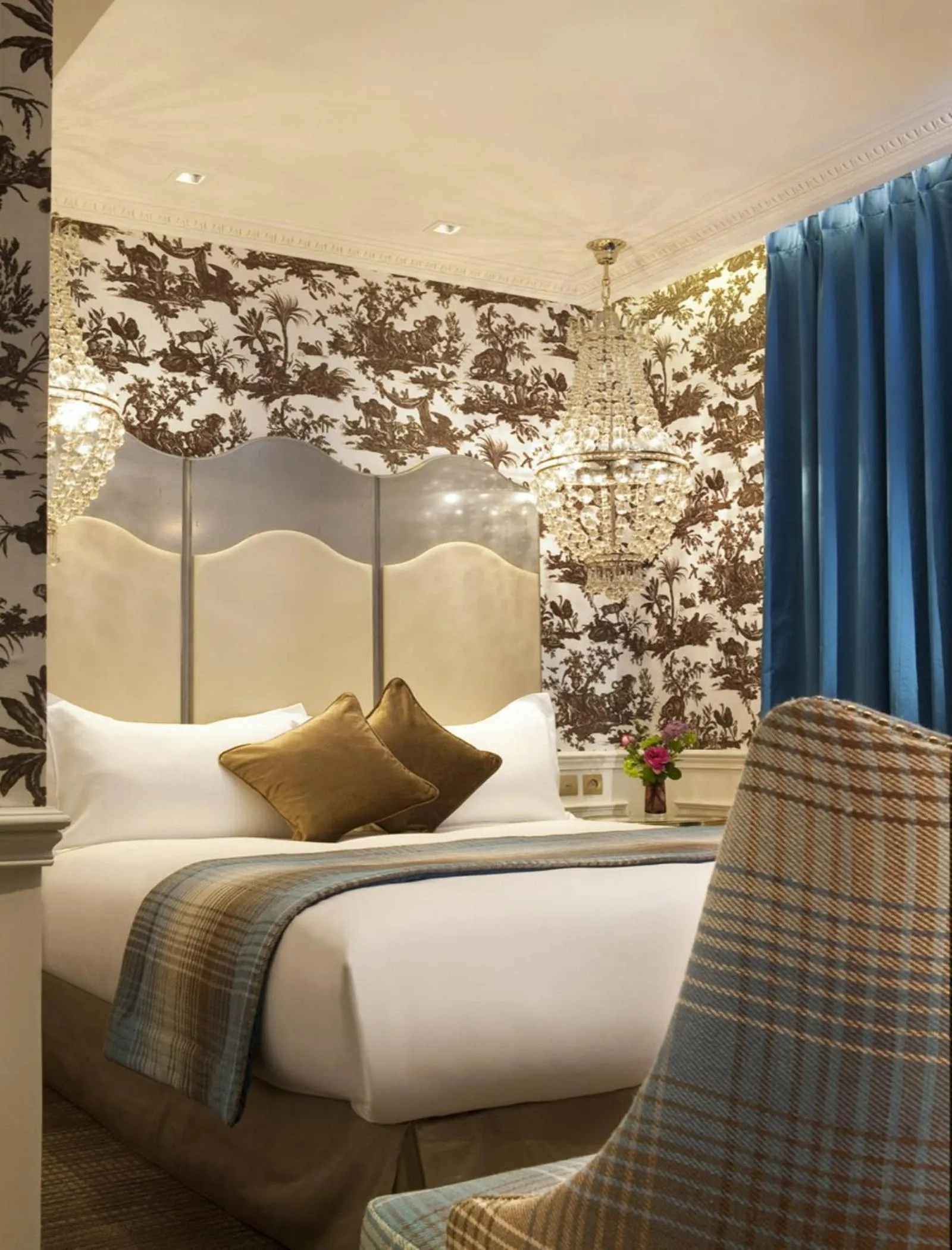 Photo of the whole room, Bed in La Maison Favart