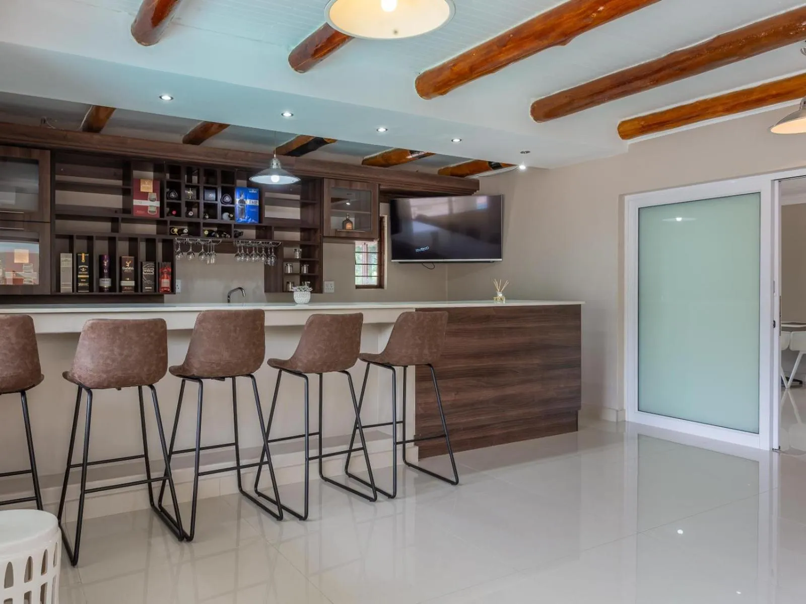 Lounge or bar in Global Village Guest House