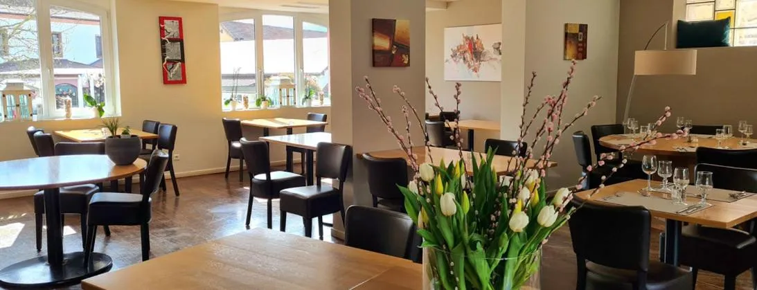 Restaurant/places to eat in Hôtel Restaurant Notre Dame