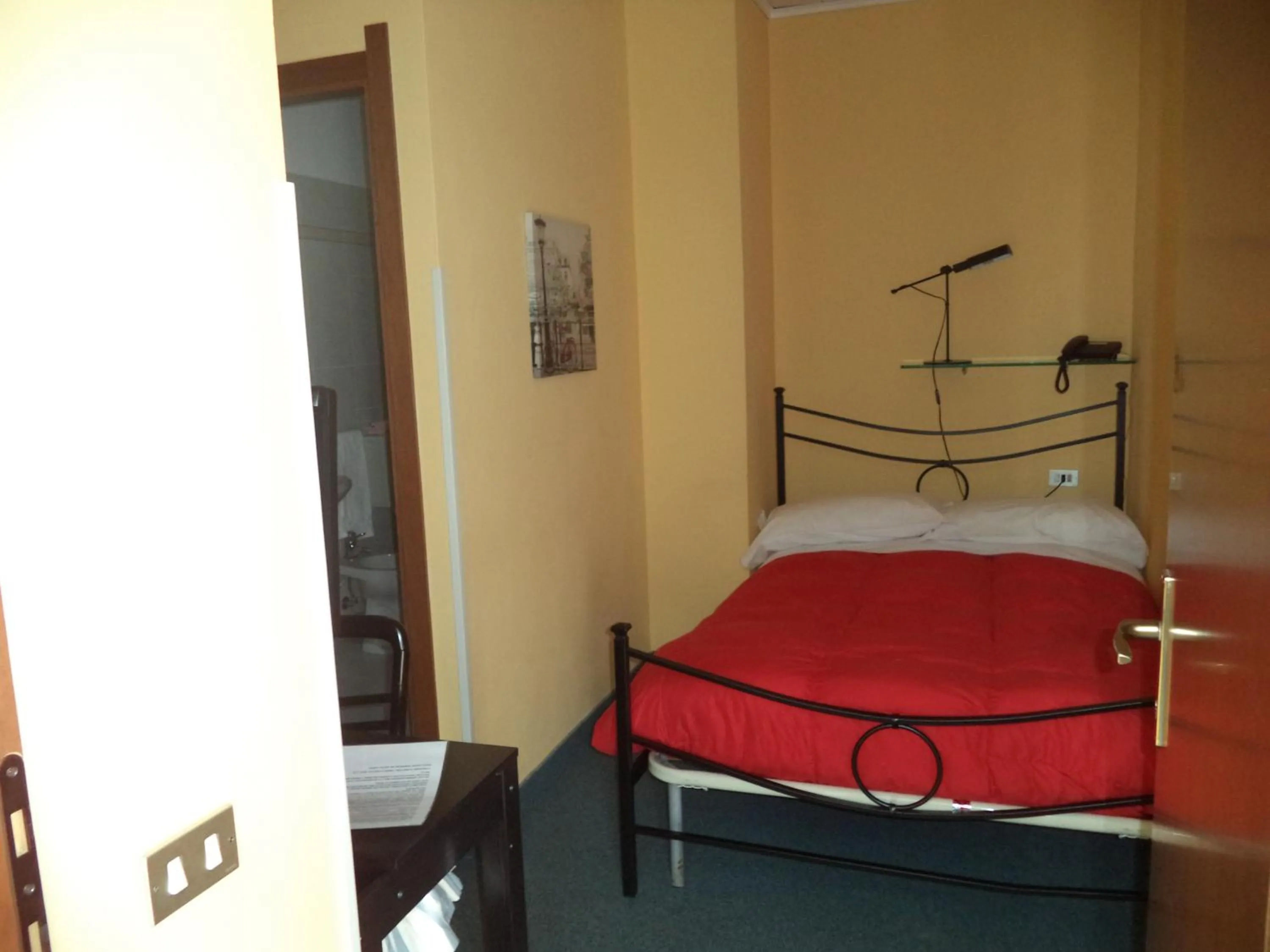 Photo of the whole room, Bed in Hotel Il Nibbio