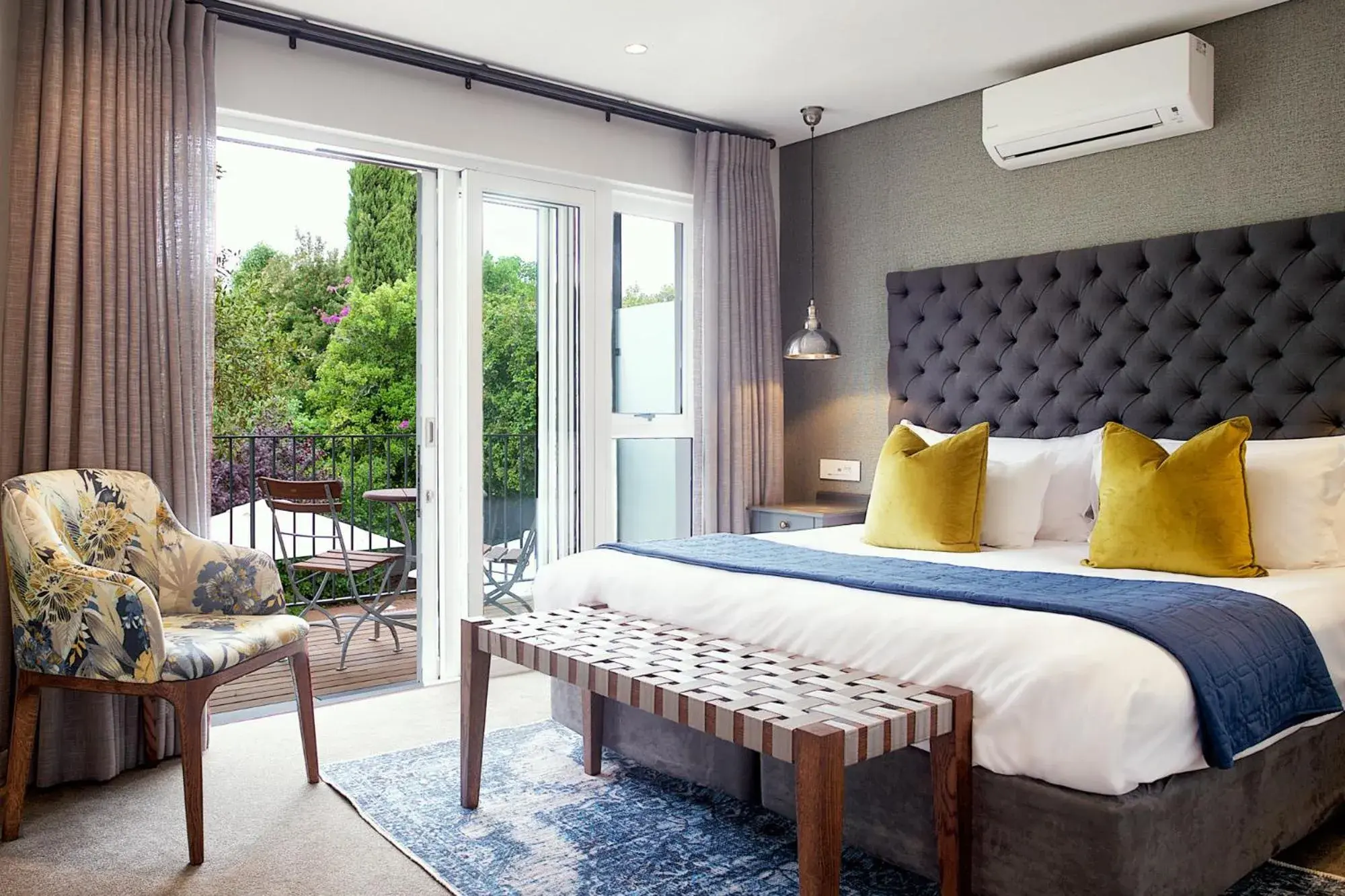 Deluxe Double or Twin Room with Balcony - single occupancy in Bonne Esperance Boutique Guest House Deluxe Double or Twin Room with Balcony - single occupancy in Bonne Esperance Boutique Guest House