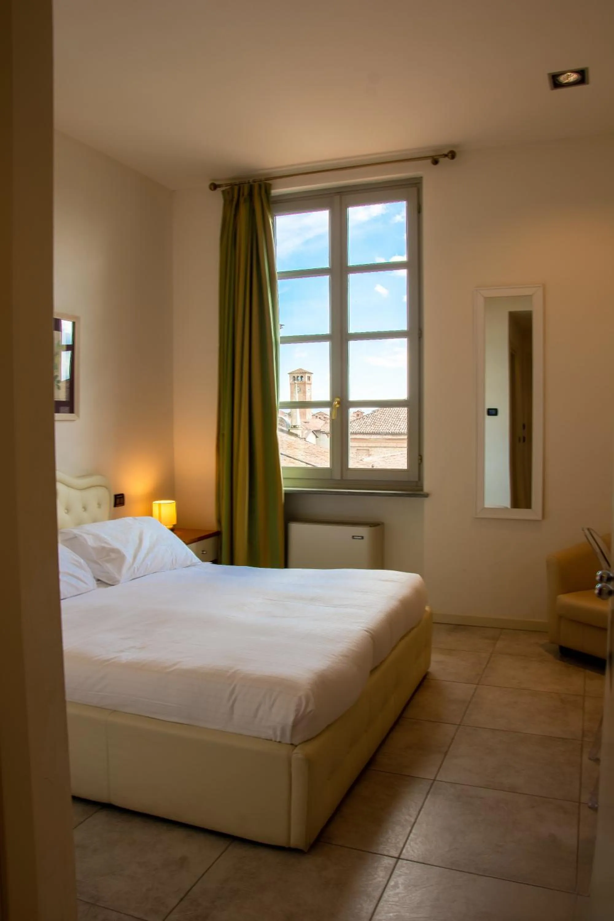 Bedroom, Bed in Hotel I Somaschi