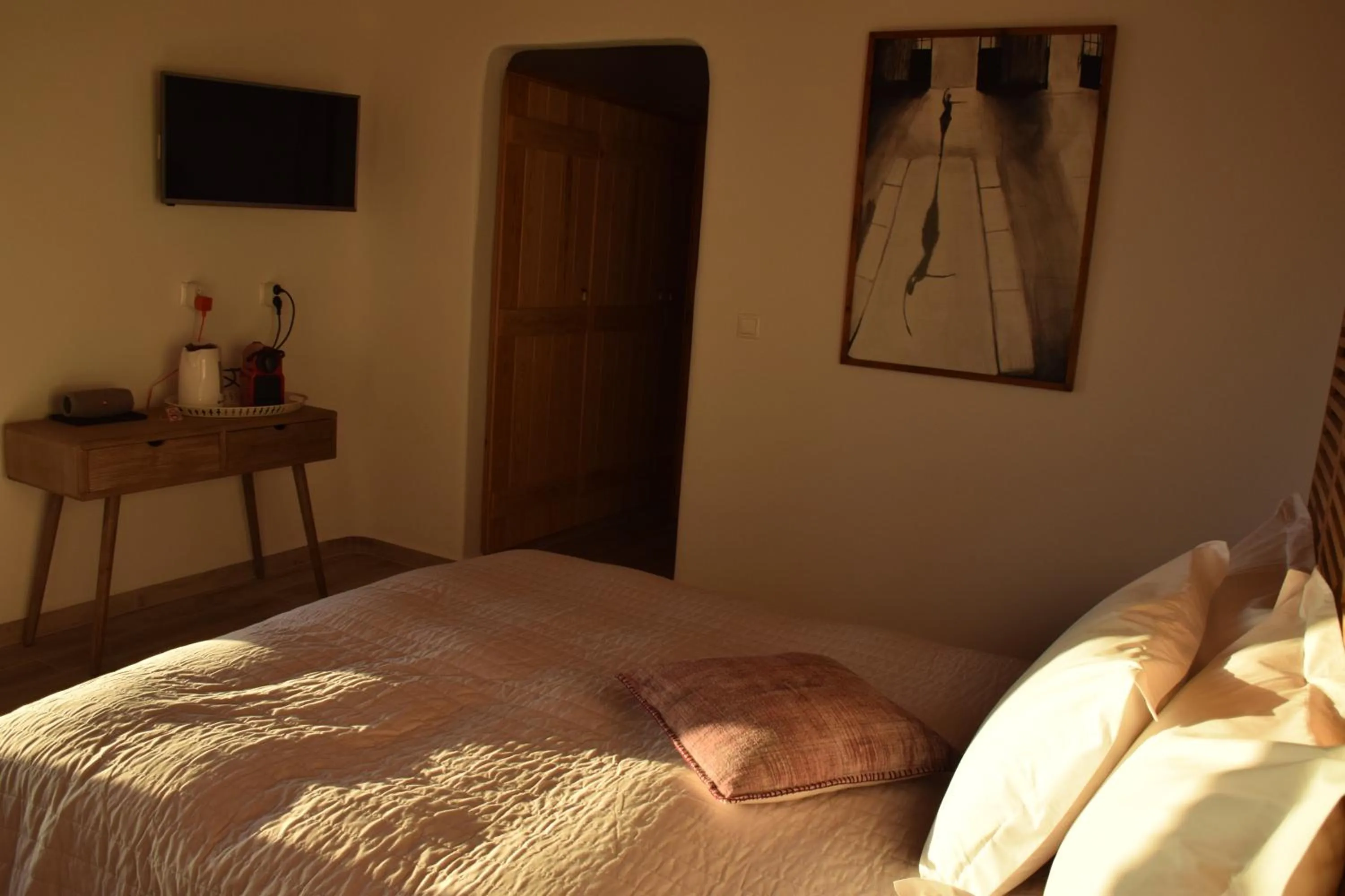 Photo of the whole room, Bed in Andromeda Mykonos Villas & Suites