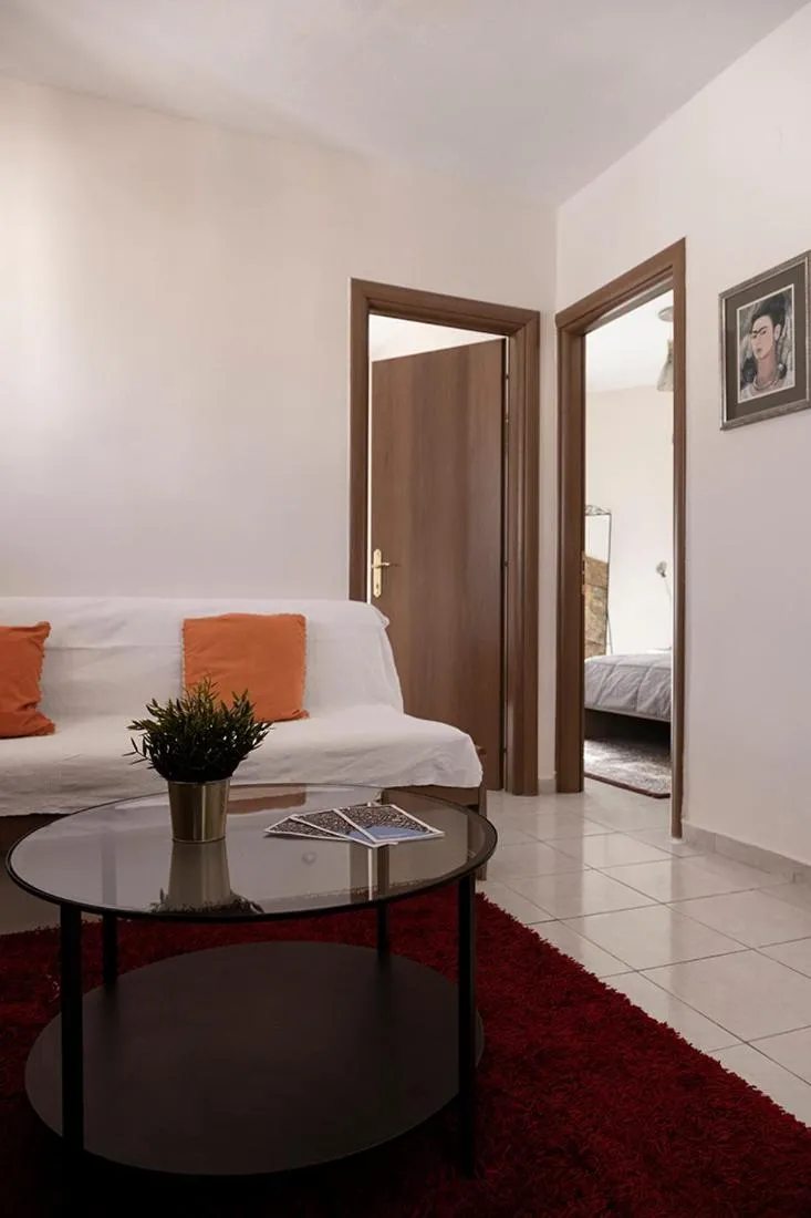 Egnatia Flat