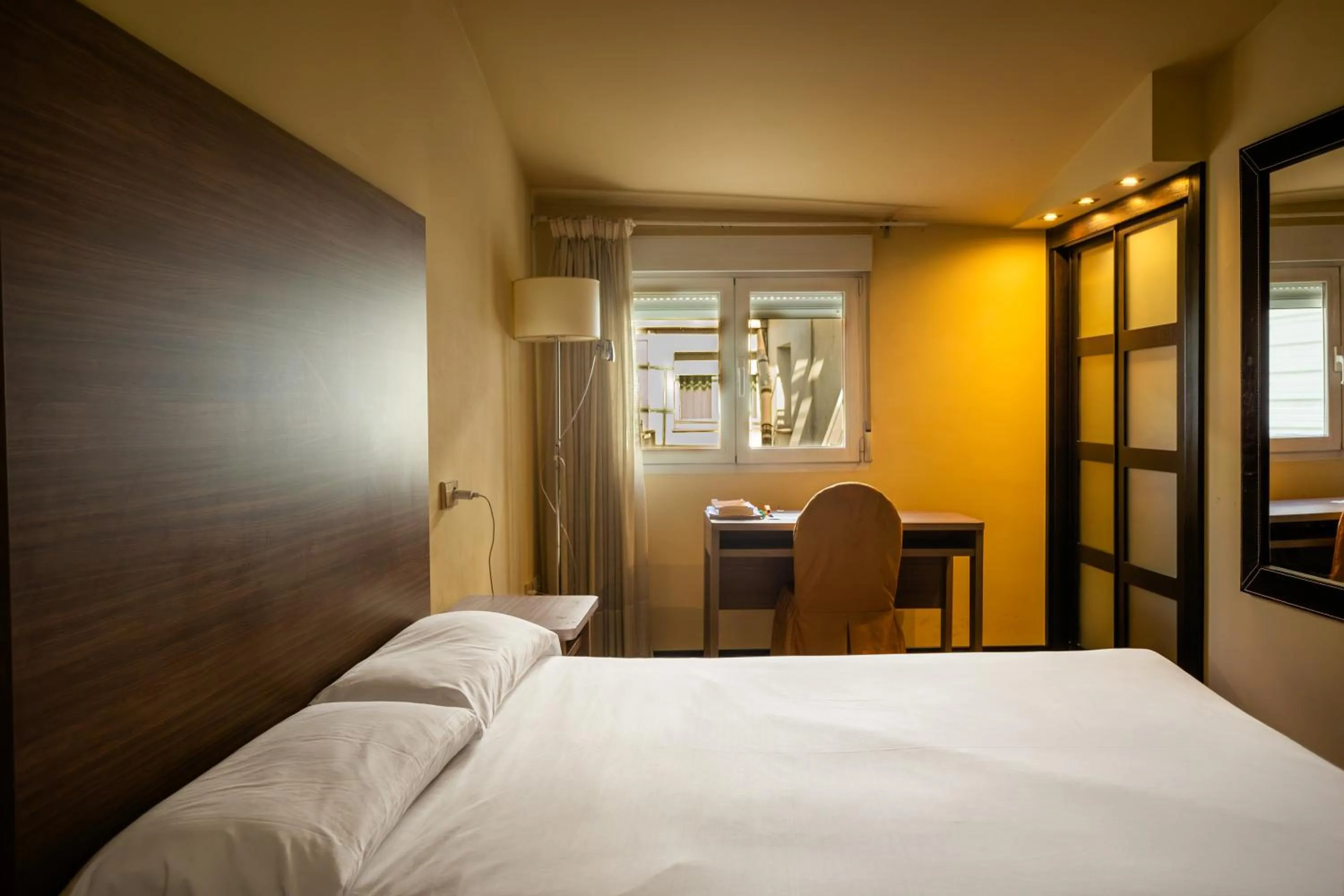 Bed in Hotel Centro Los Braseros