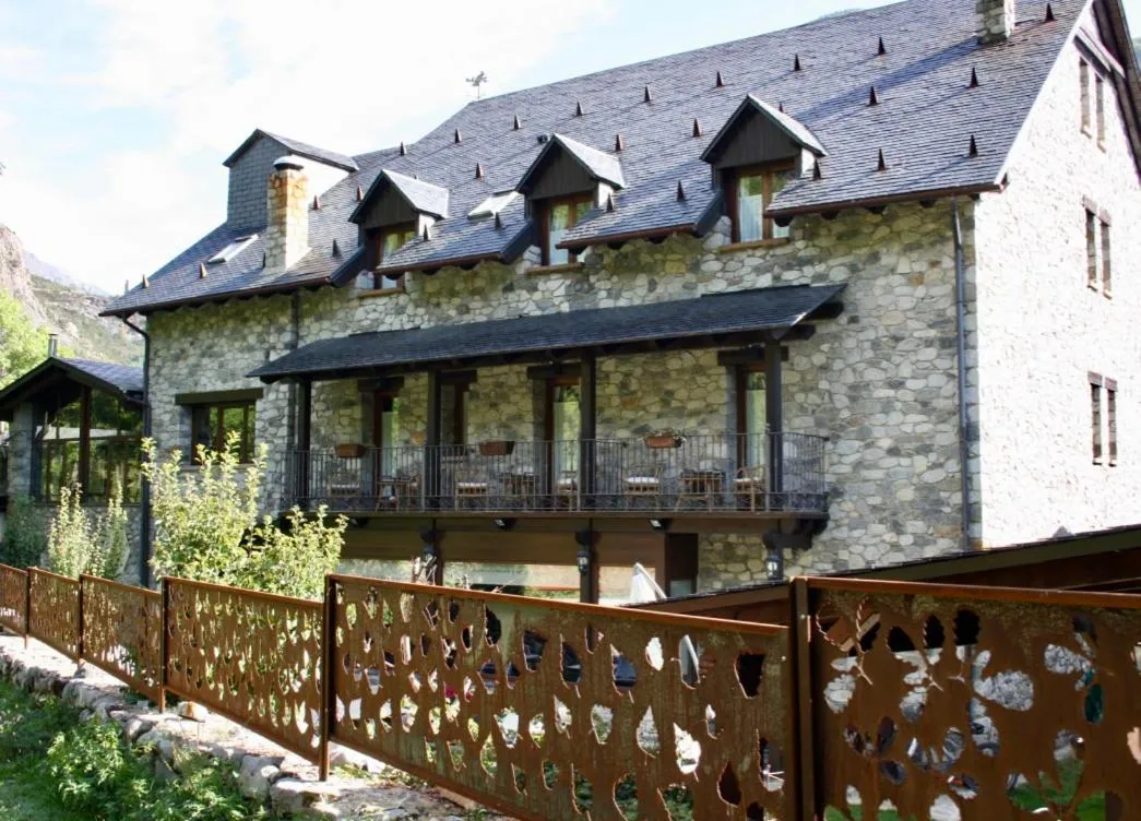 Property building in Hotel Casa Arcas