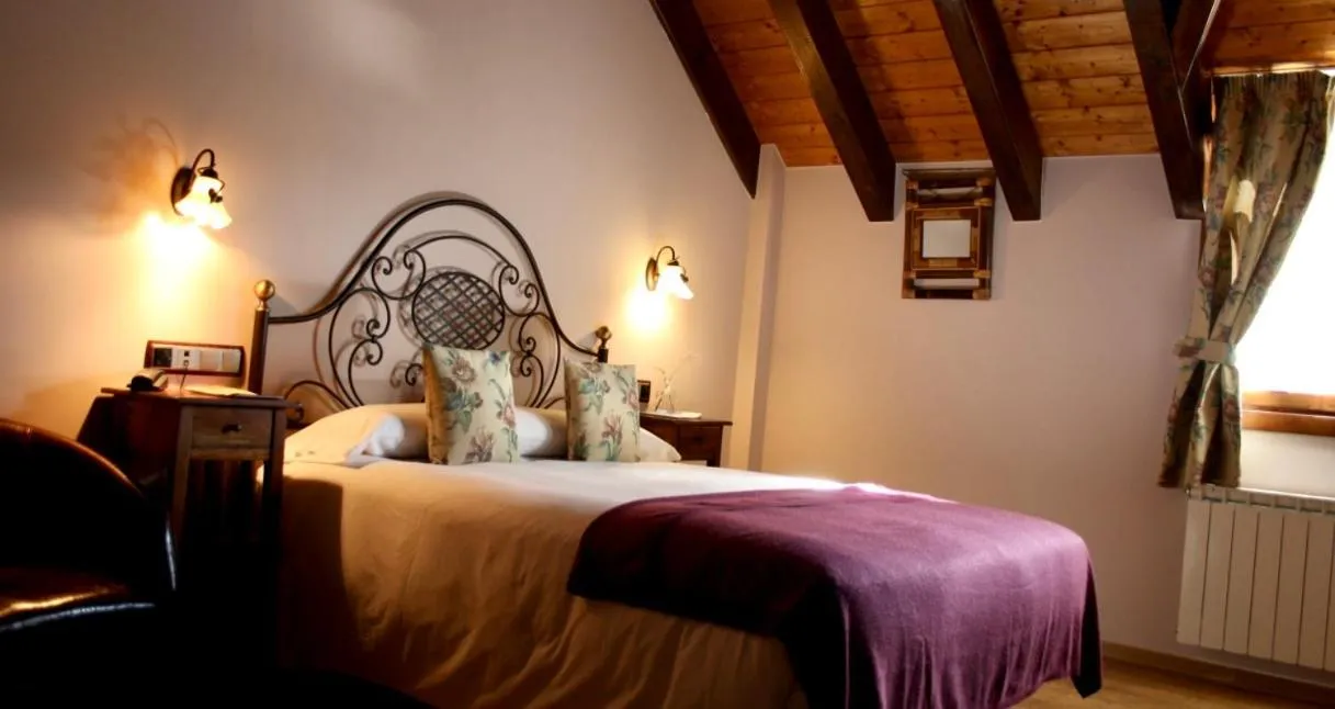 Bedroom, Bed in Hotel Casa Arcas