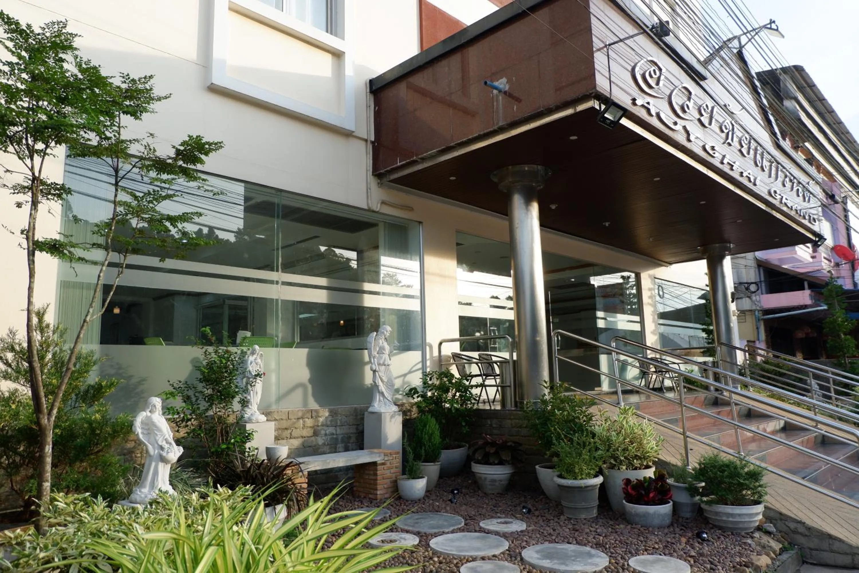 Facade/entrance in Auychai Grand Hotel
