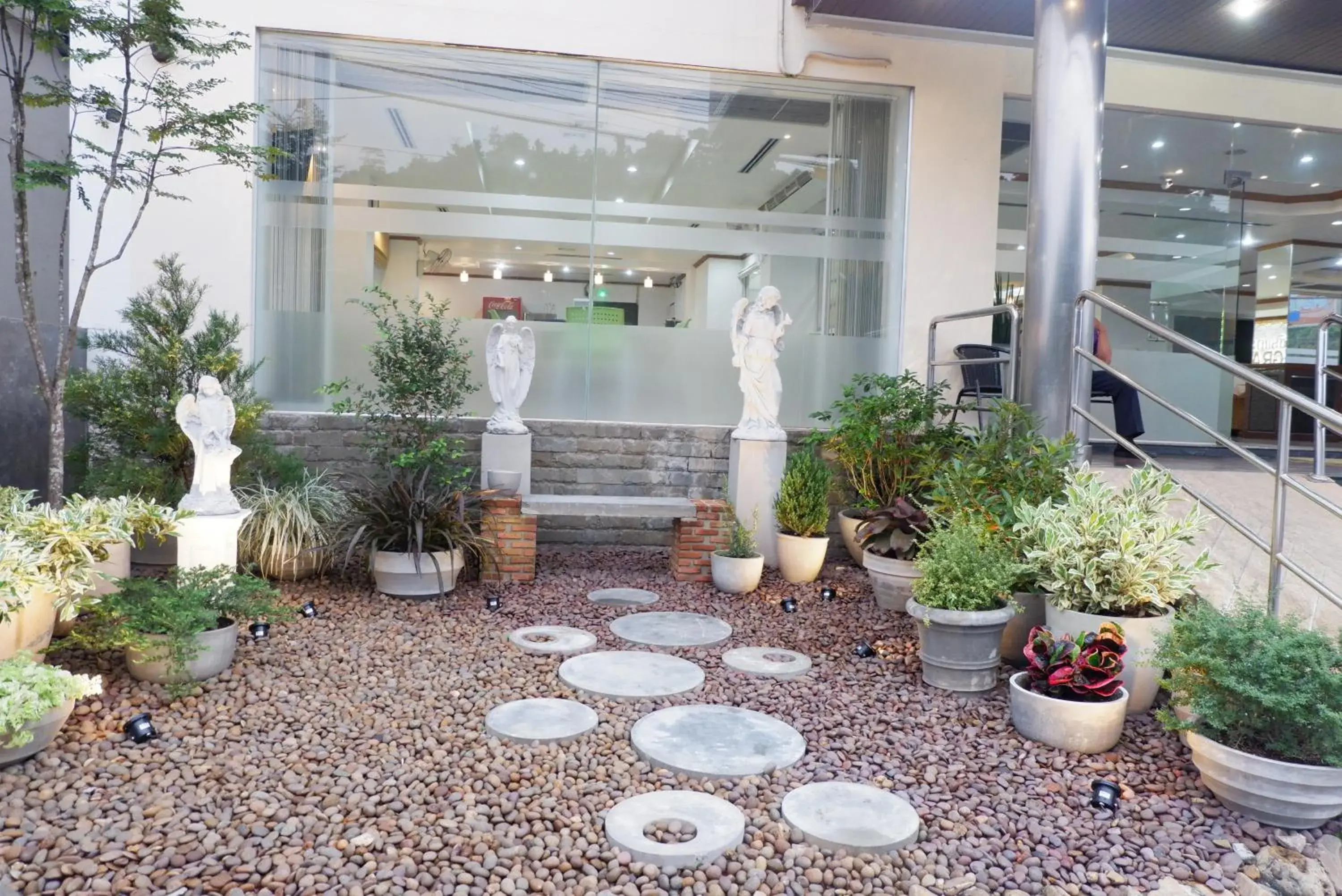 Facade/entrance in Auychai Grand Hotel Facade/entrance in Auychai Grand Hotel