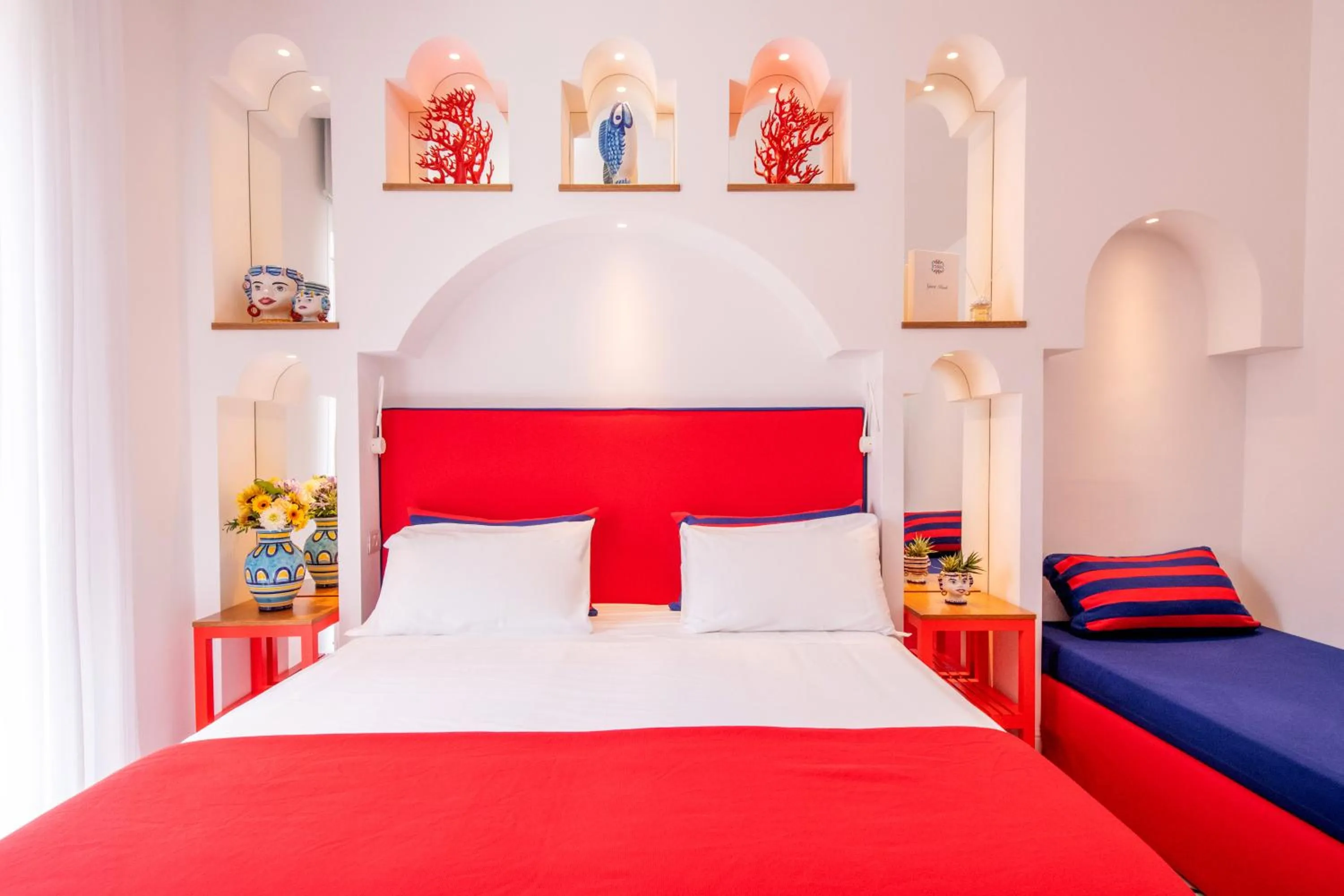 Bedroom, Bed in Maison Lauren