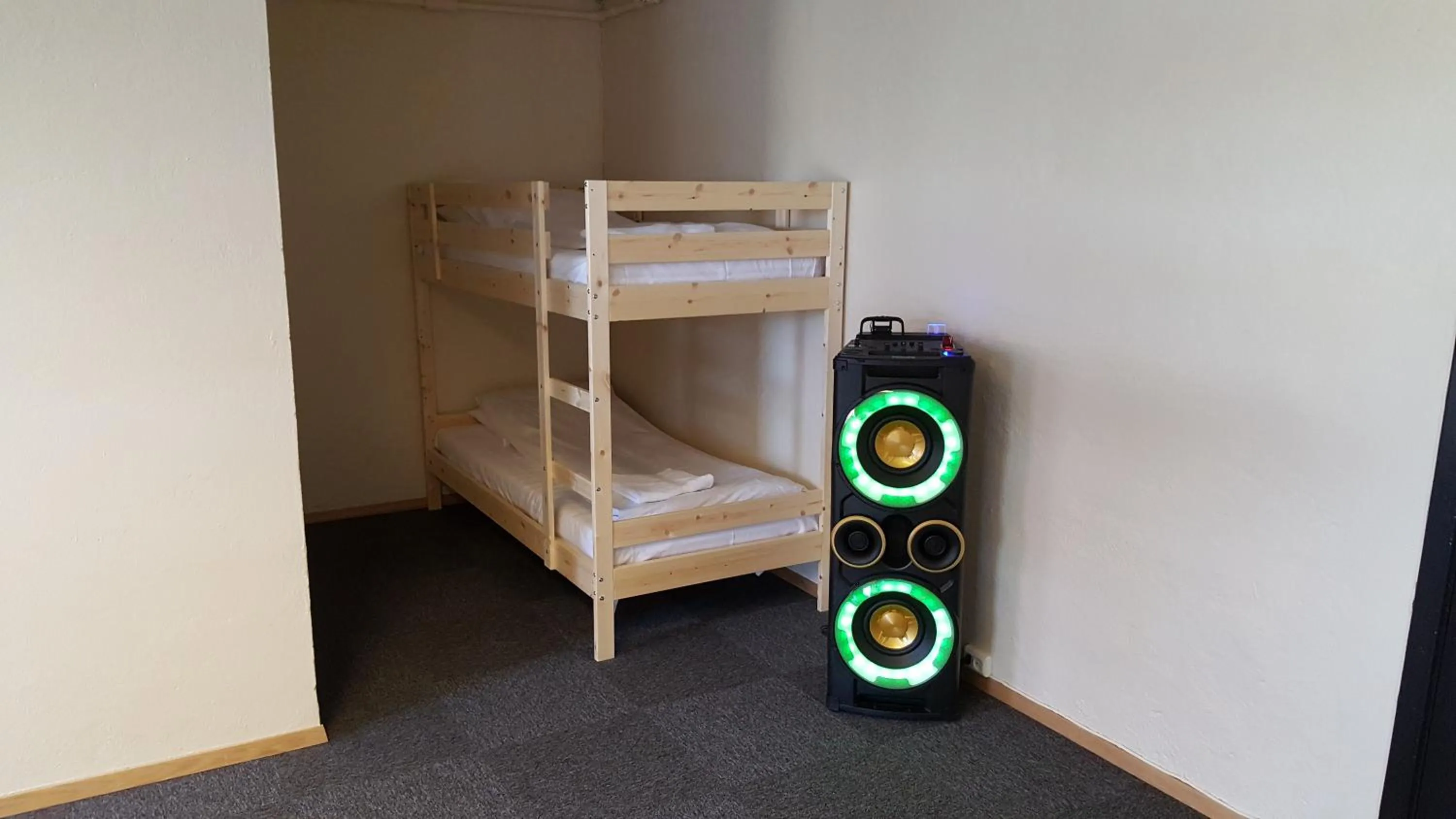 bunk bed, Bed in Skeisvang Gjestgiveri